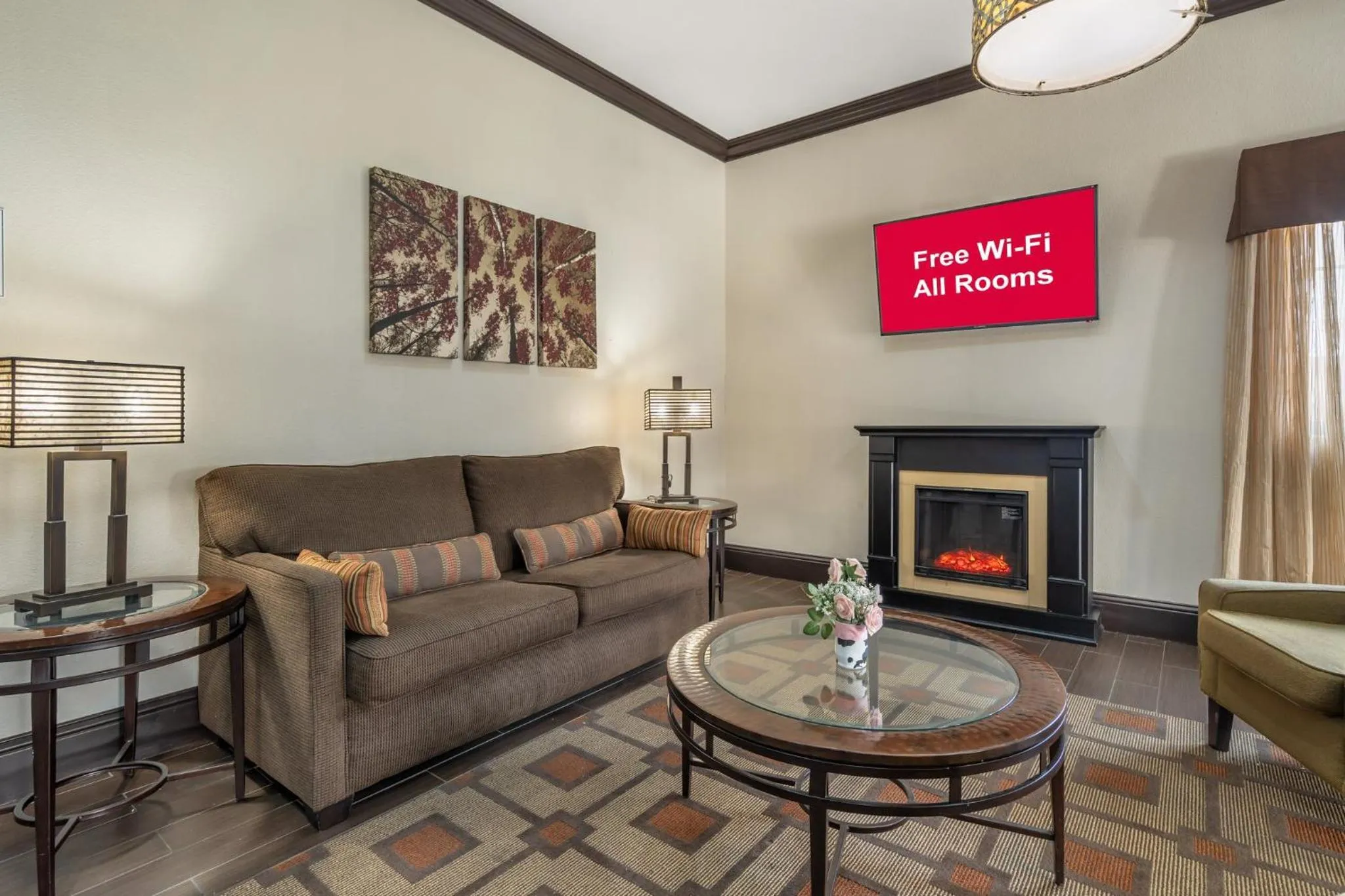 Lobby or reception in Red Roof Inn & Suites Sulphur Springs