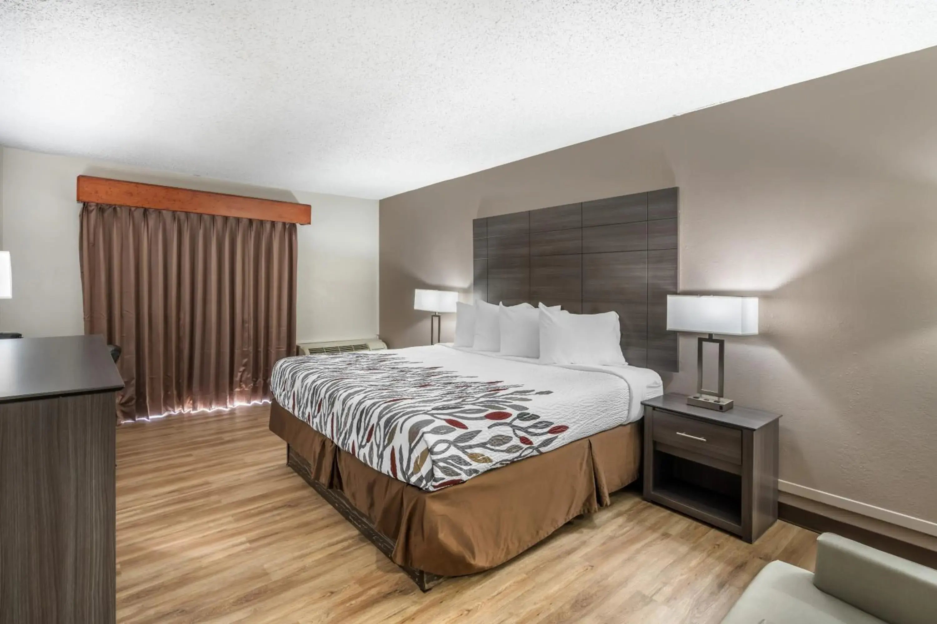 Superior King Room Non-Smoking in Best Western Trail Dust Inn & Suites Superior King Room Non-Smoking in Best Western Trail Dust Inn & Suites