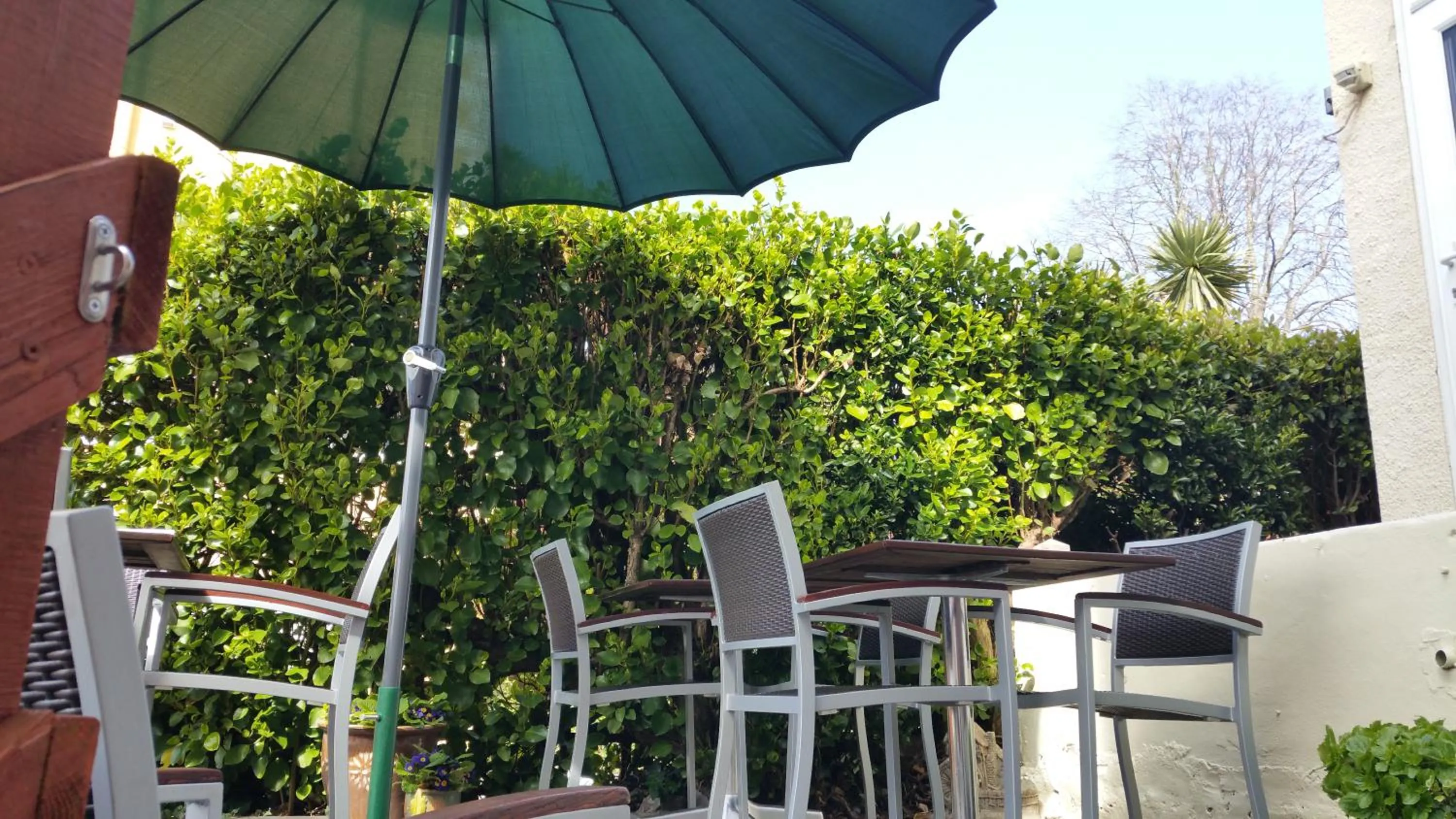 Patio in Grosvenor House Hotel