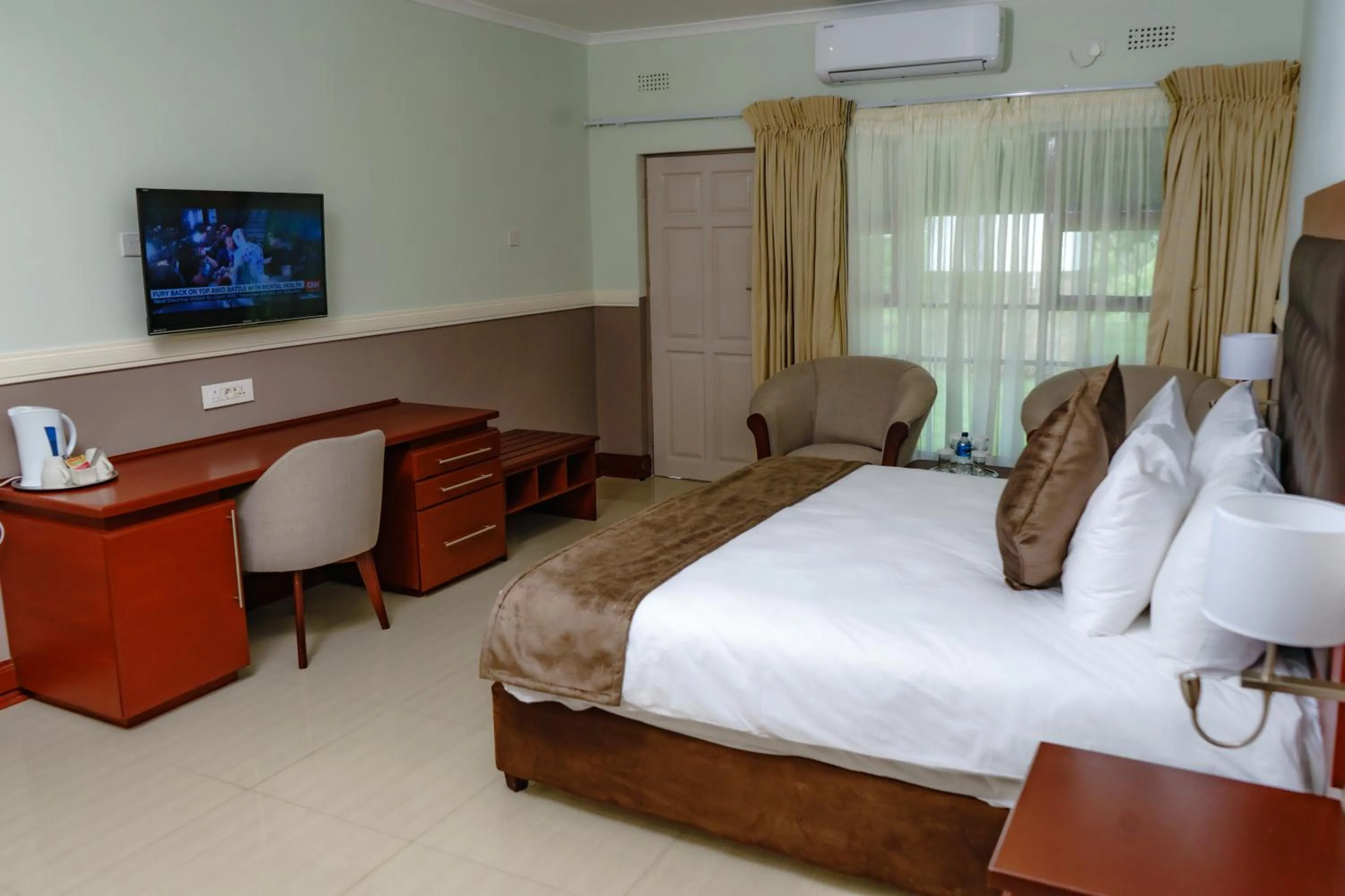 Photo of the whole room in Great Zimbabwe Hotel