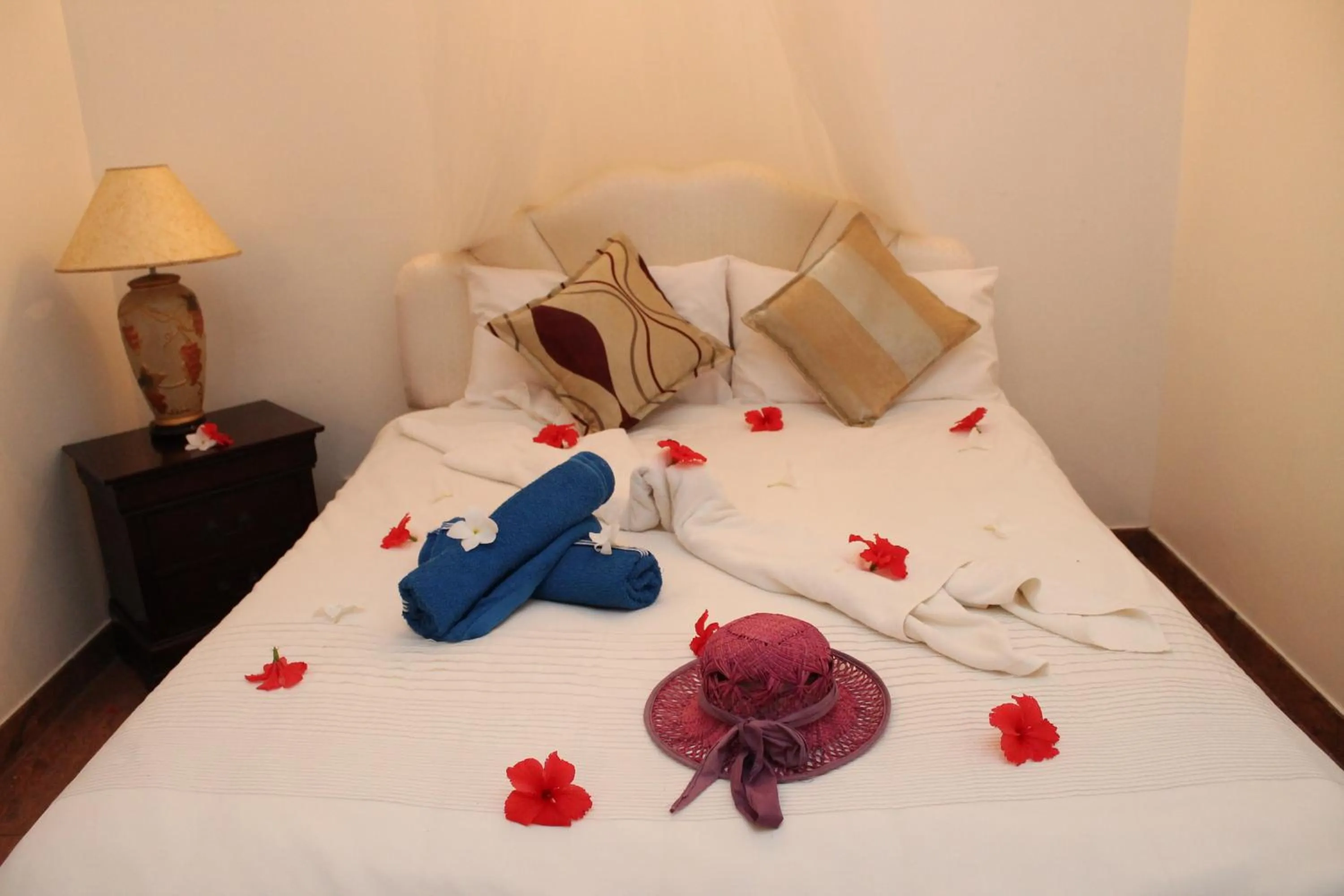 Bedroom, Bed in Le Bonheur Villa