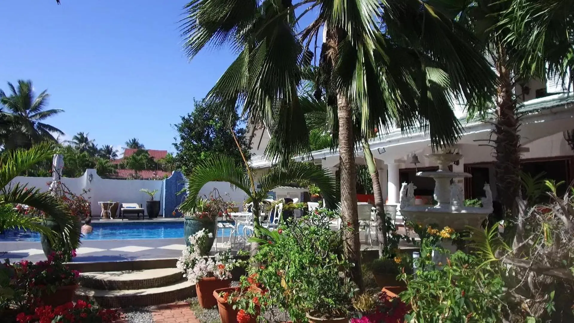 Garden view in Le Bonheur Villa