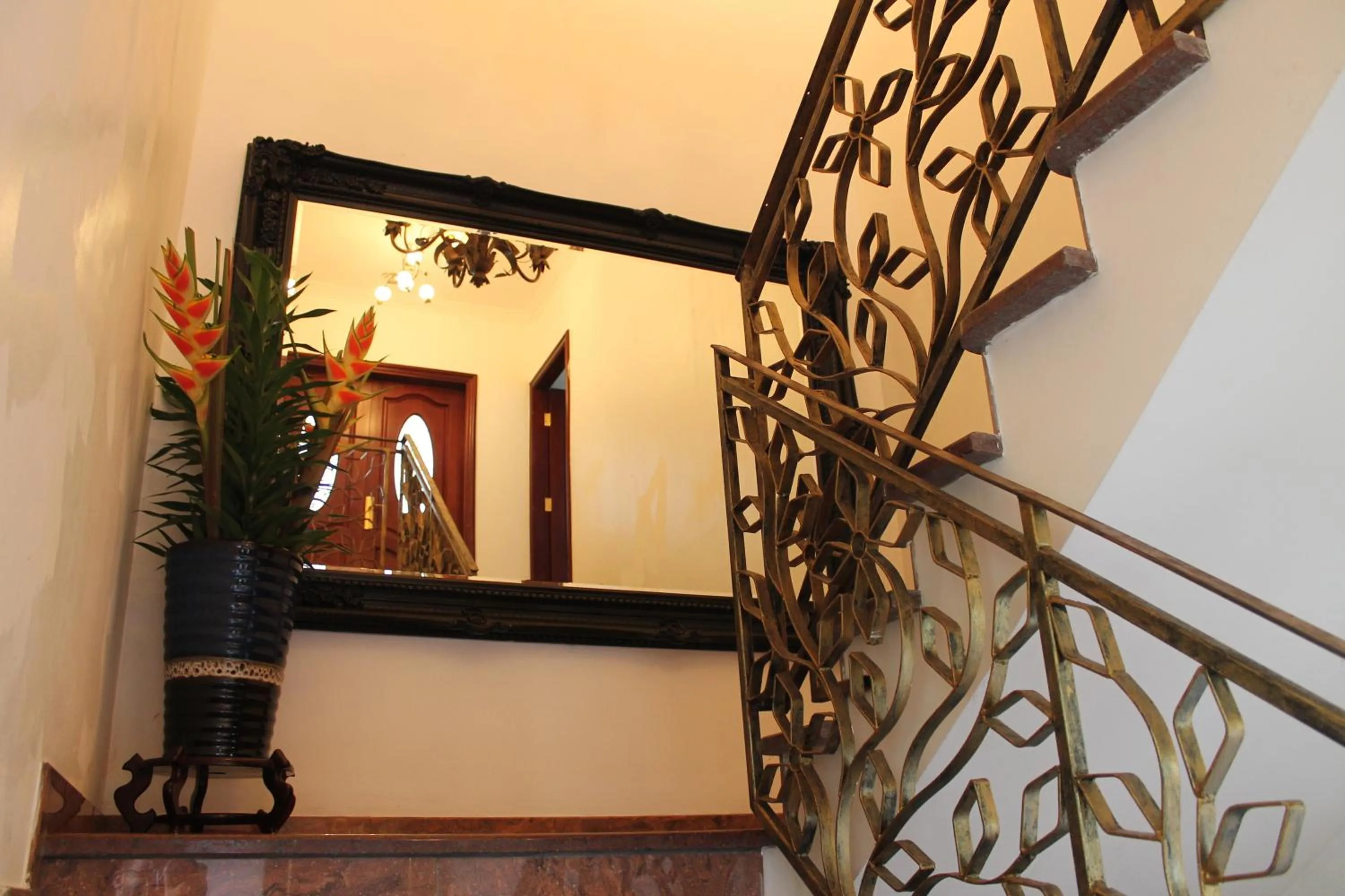 Decorative detail in Le Bonheur Villa