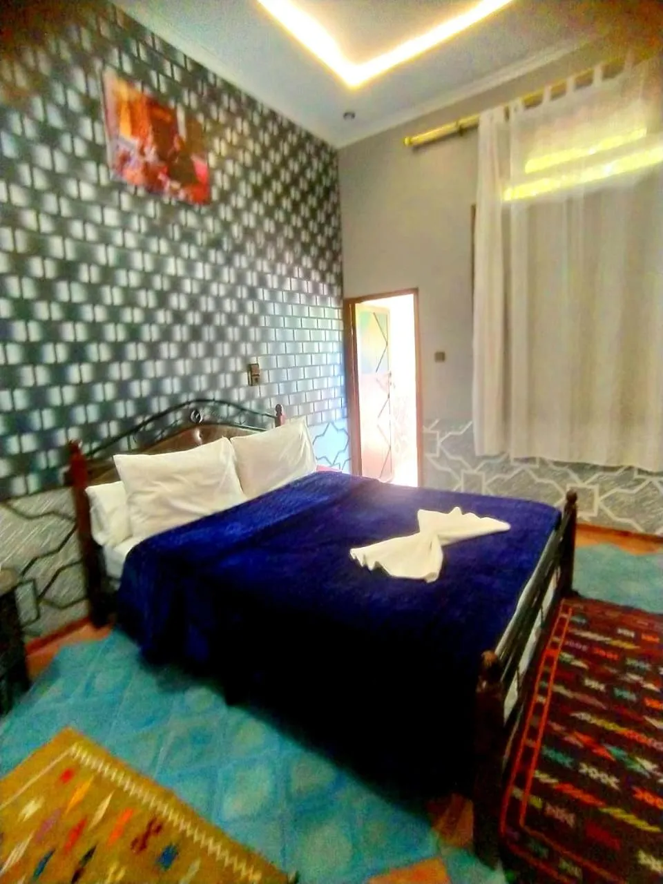 Bed in Hôtel La Vallée Des Oiseaux