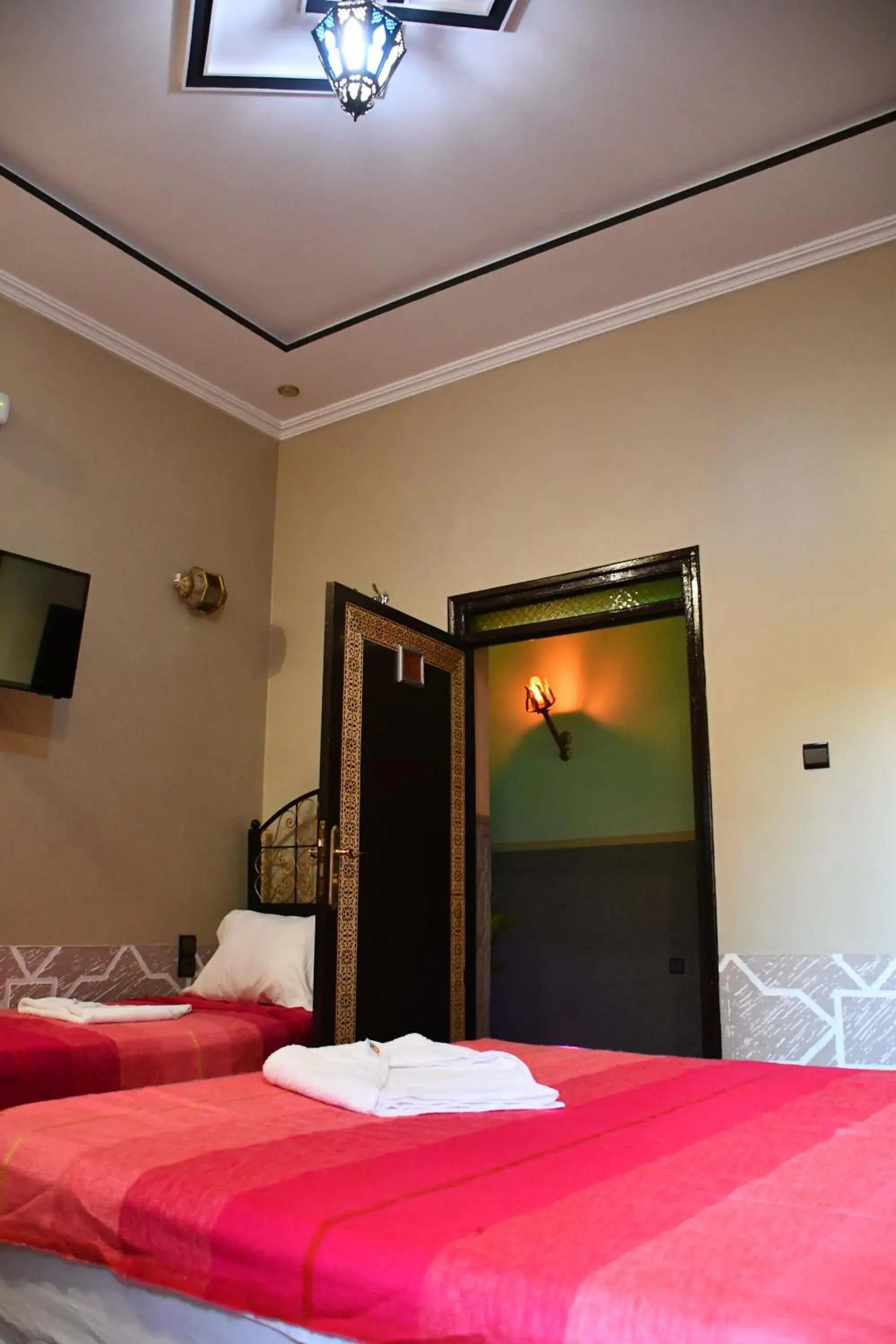 Double Room in Hôtel La Vallée Des Oiseaux Double Room in Hôtel La Vallée Des Oiseaux