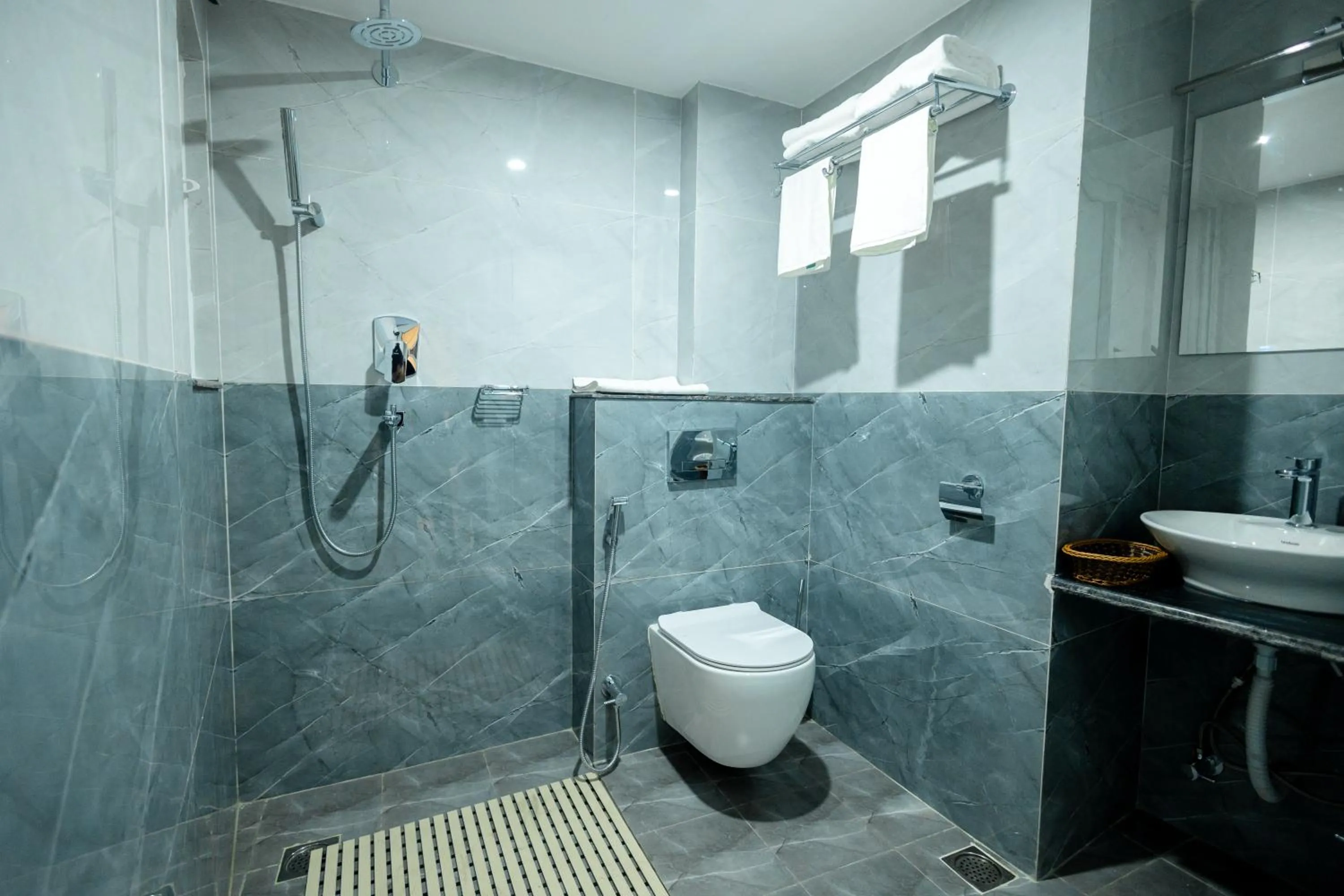 Toilet in SRK Service Apartment And Hotel