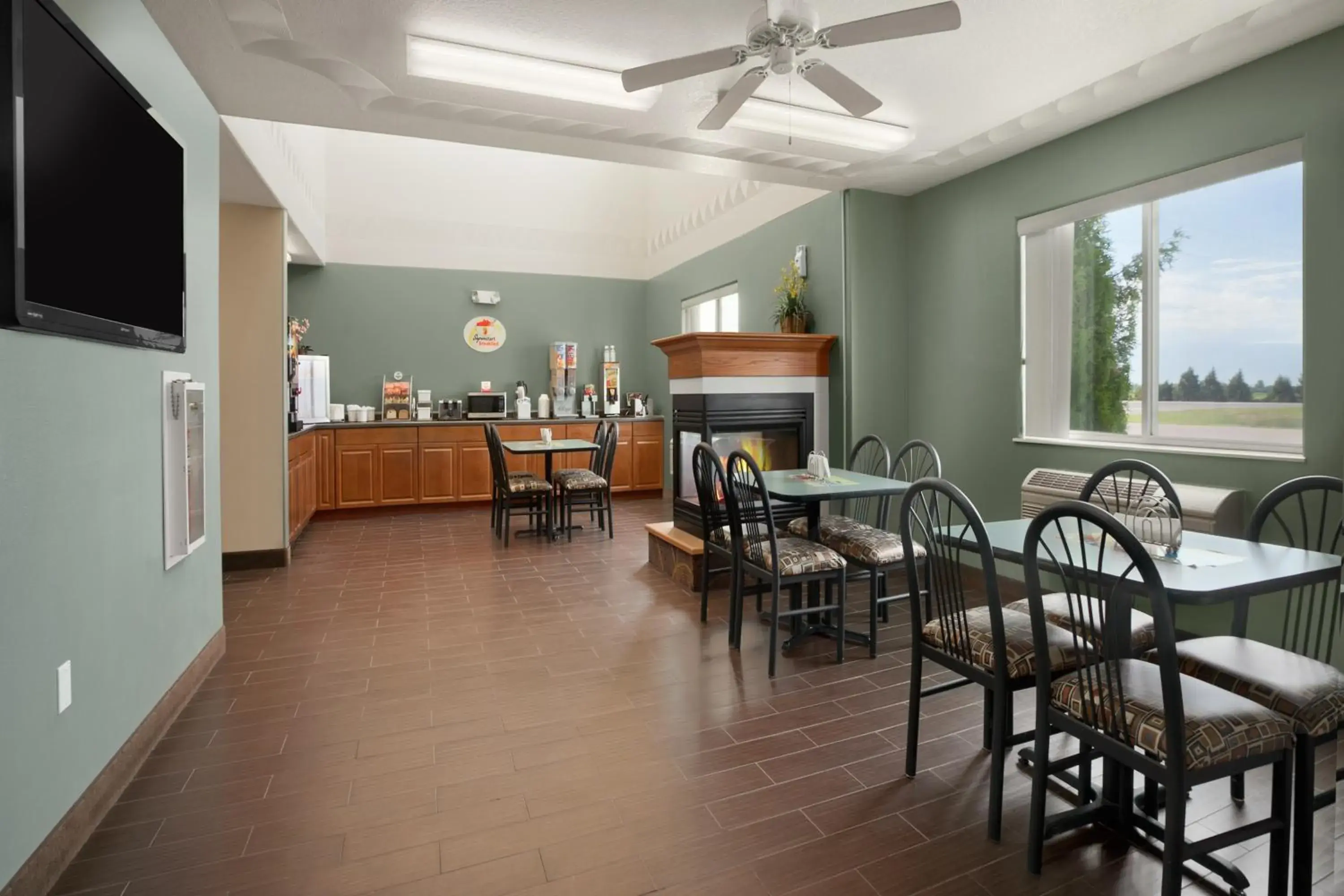 Four Seasons Inn Four Seasons Inn