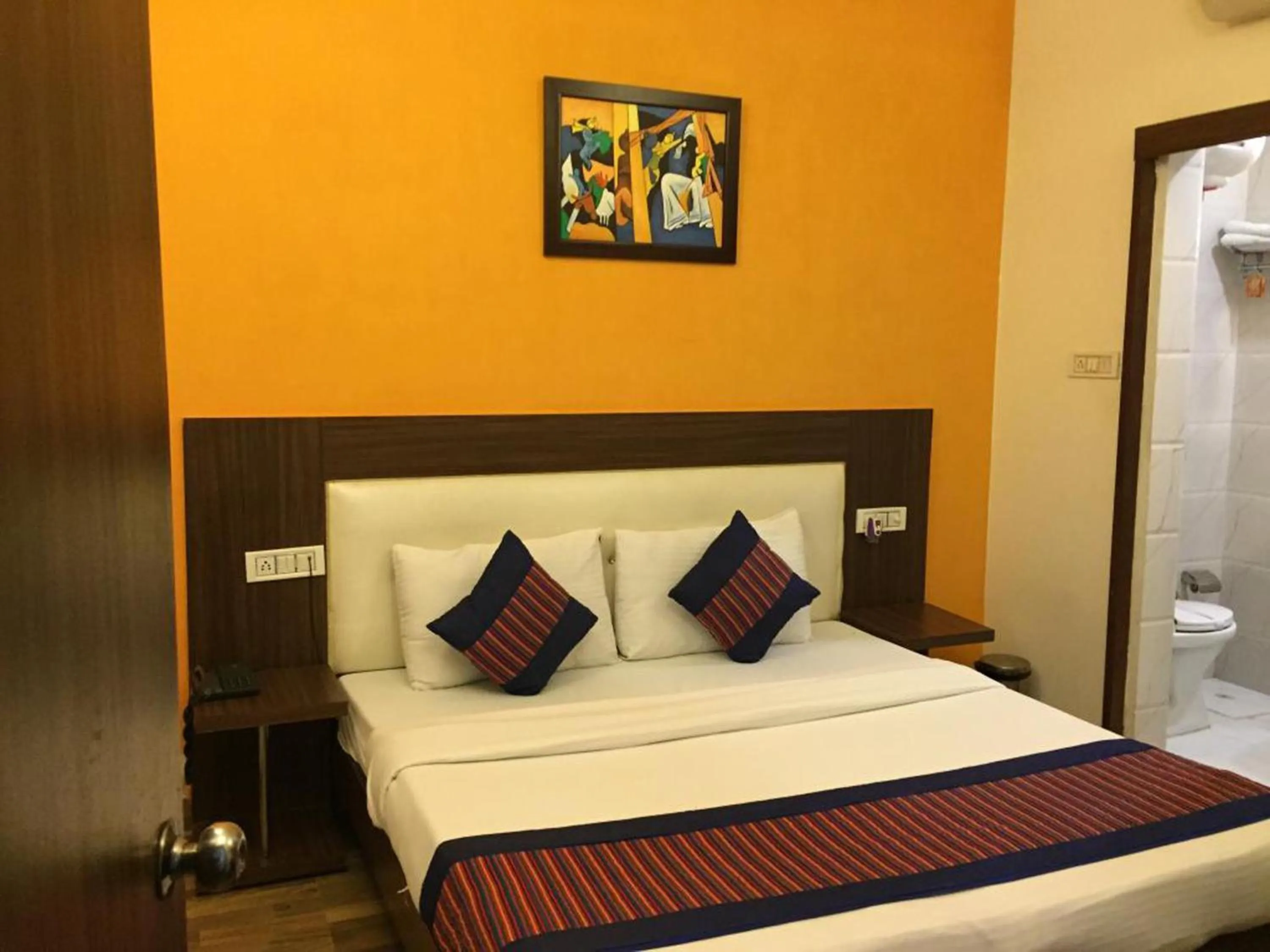 Bed in Taj Haveli Hotel Agra - Walkable Distance From Taj Mahal