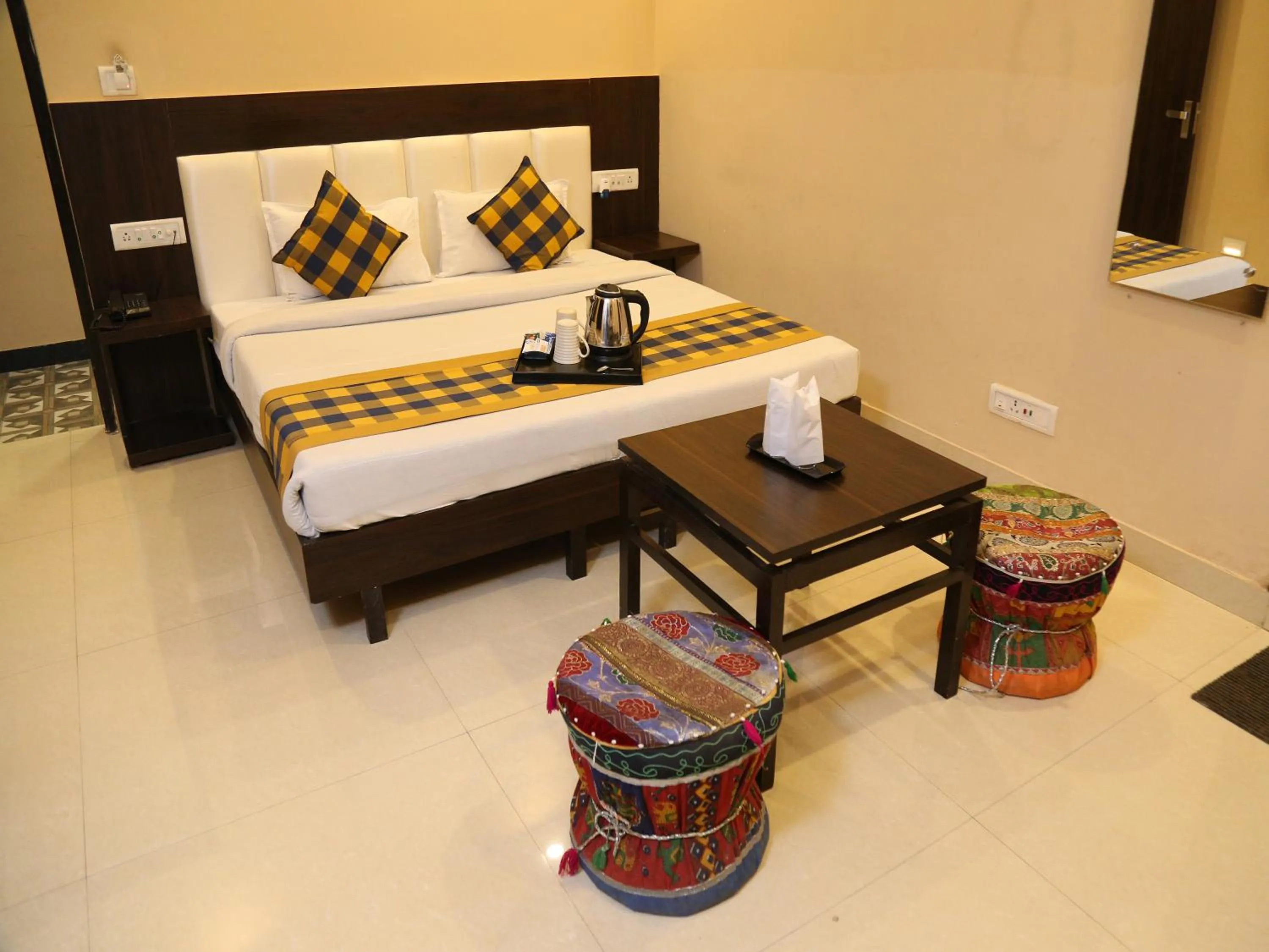 Bed in Taj Haveli Hotel Agra - Walkable Distance From Taj Mahal