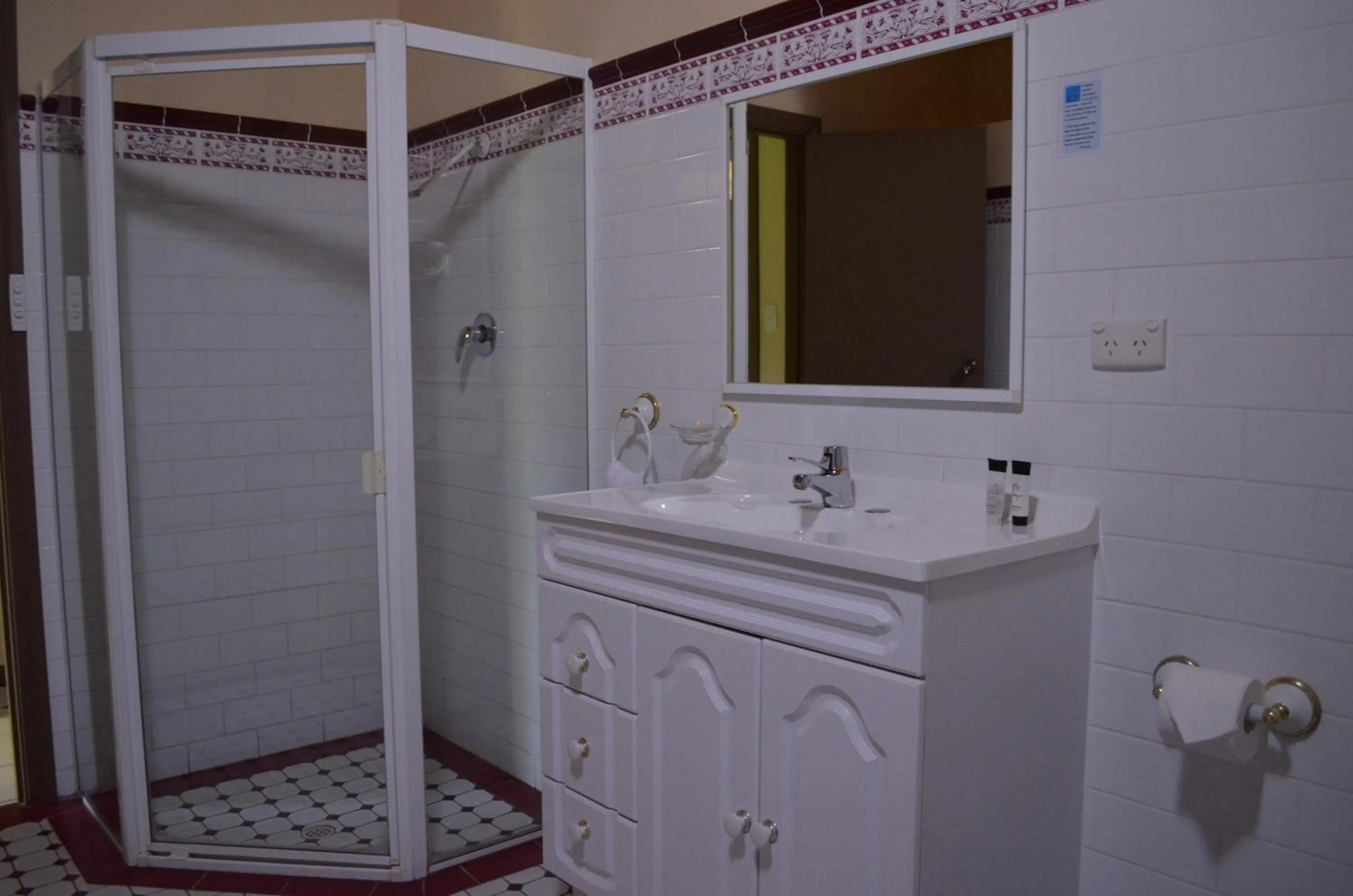 Bathroom in Hahndorf Motel