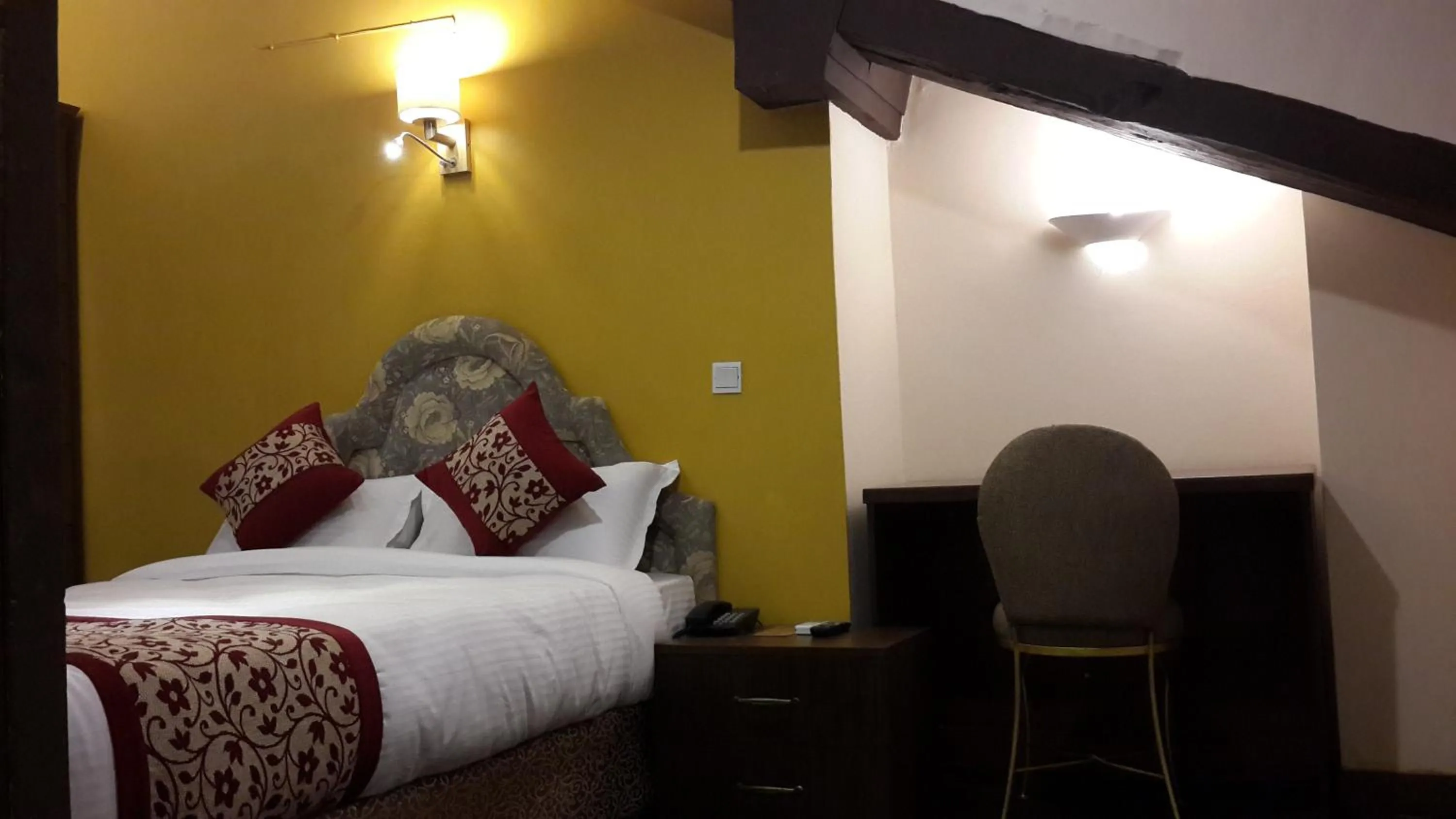 Photo of the whole room, Bed in Hotel Heranya