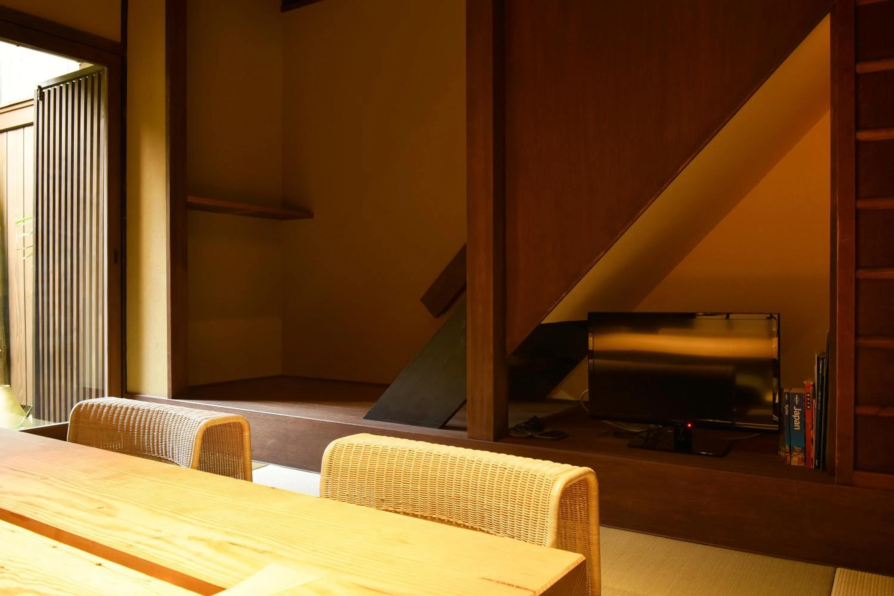 TV and multimedia in Kuraya Kiyomizu Gojo