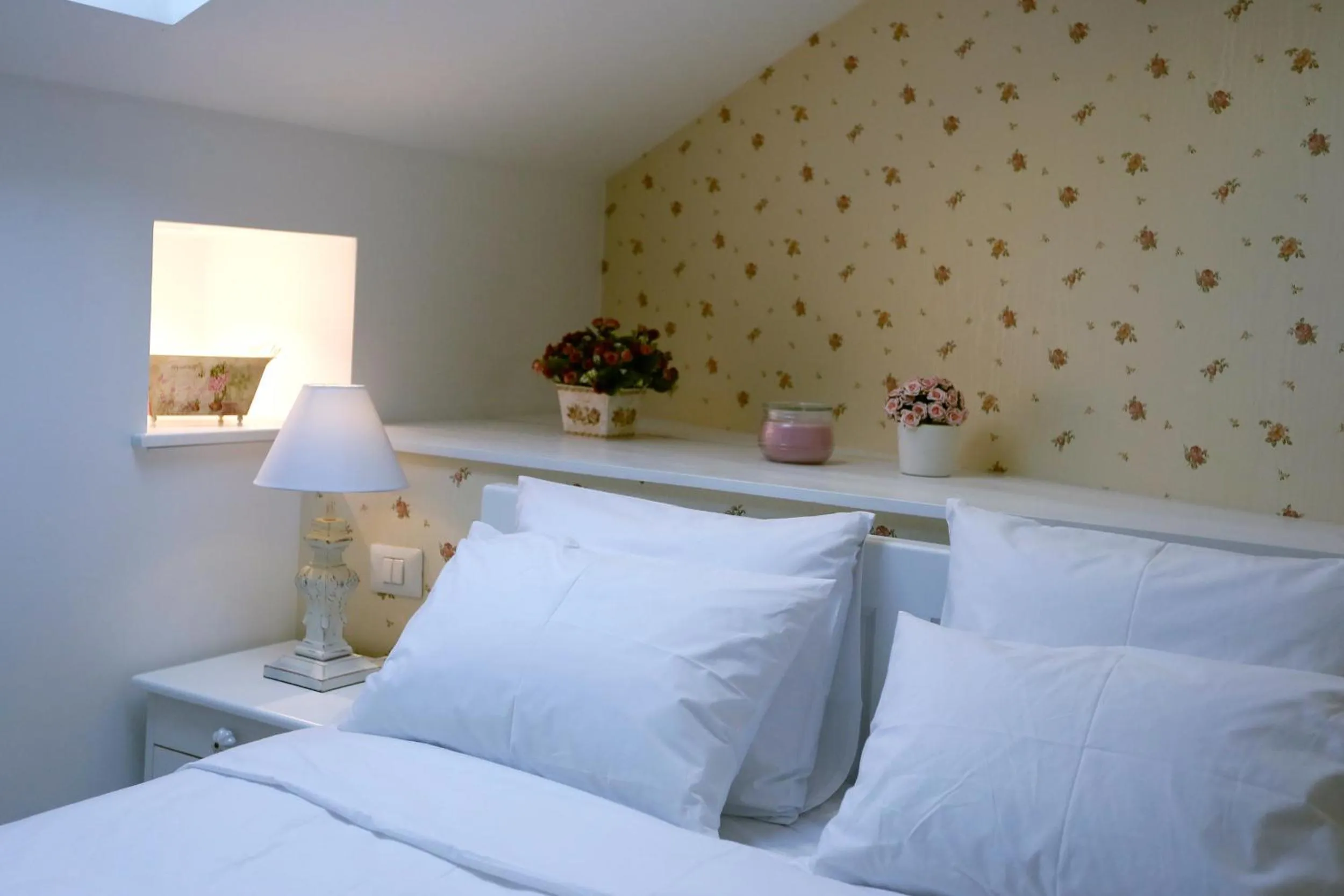 Decorative detail in Hotel Les Jardins Carol