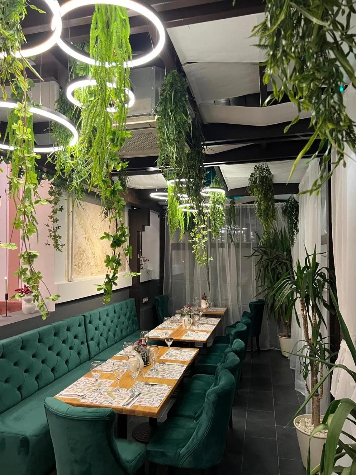 Hotel Les Jardins Carol