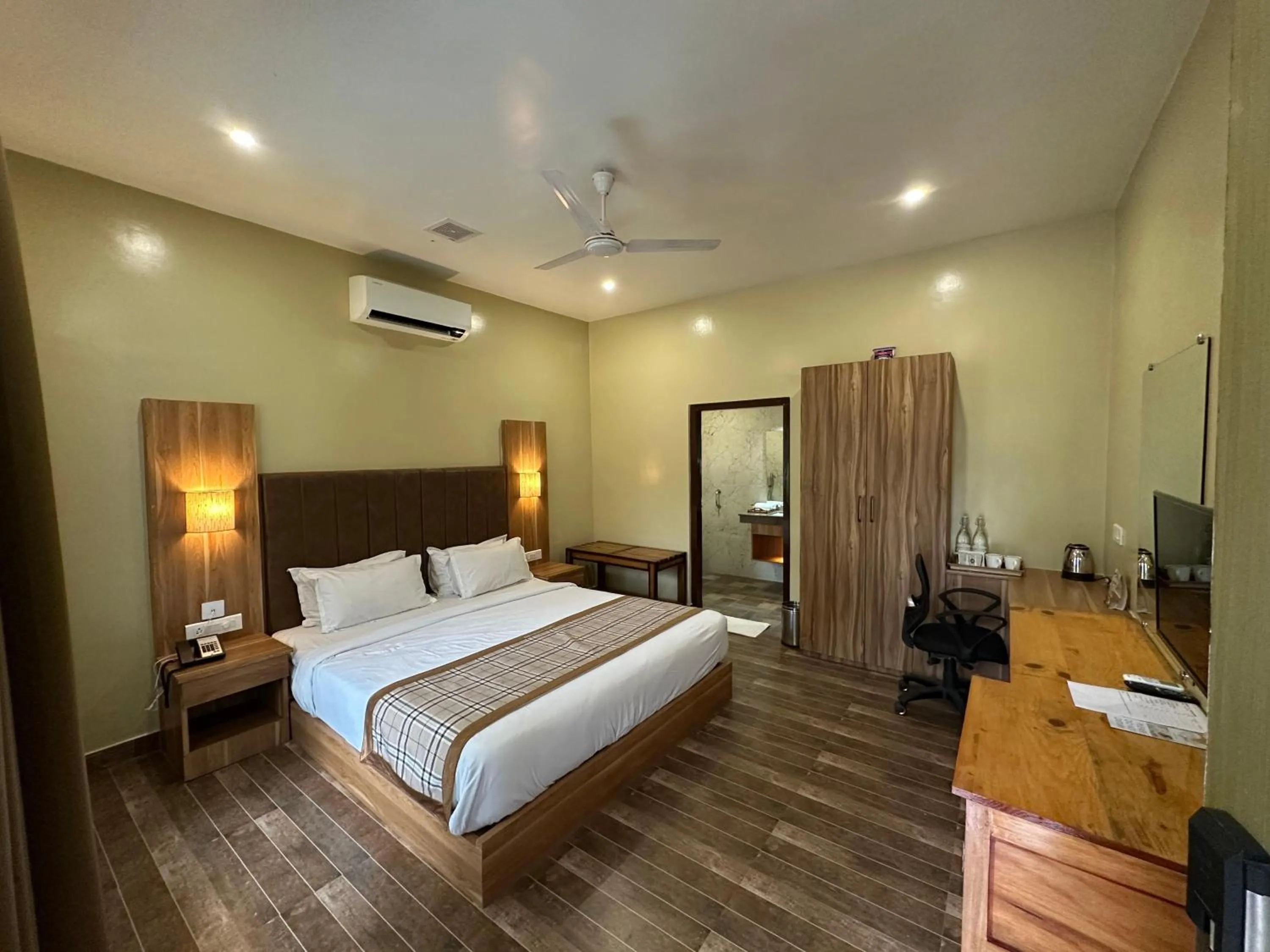 Photo of the whole room in Jungleciti House, Kaziranga National Park