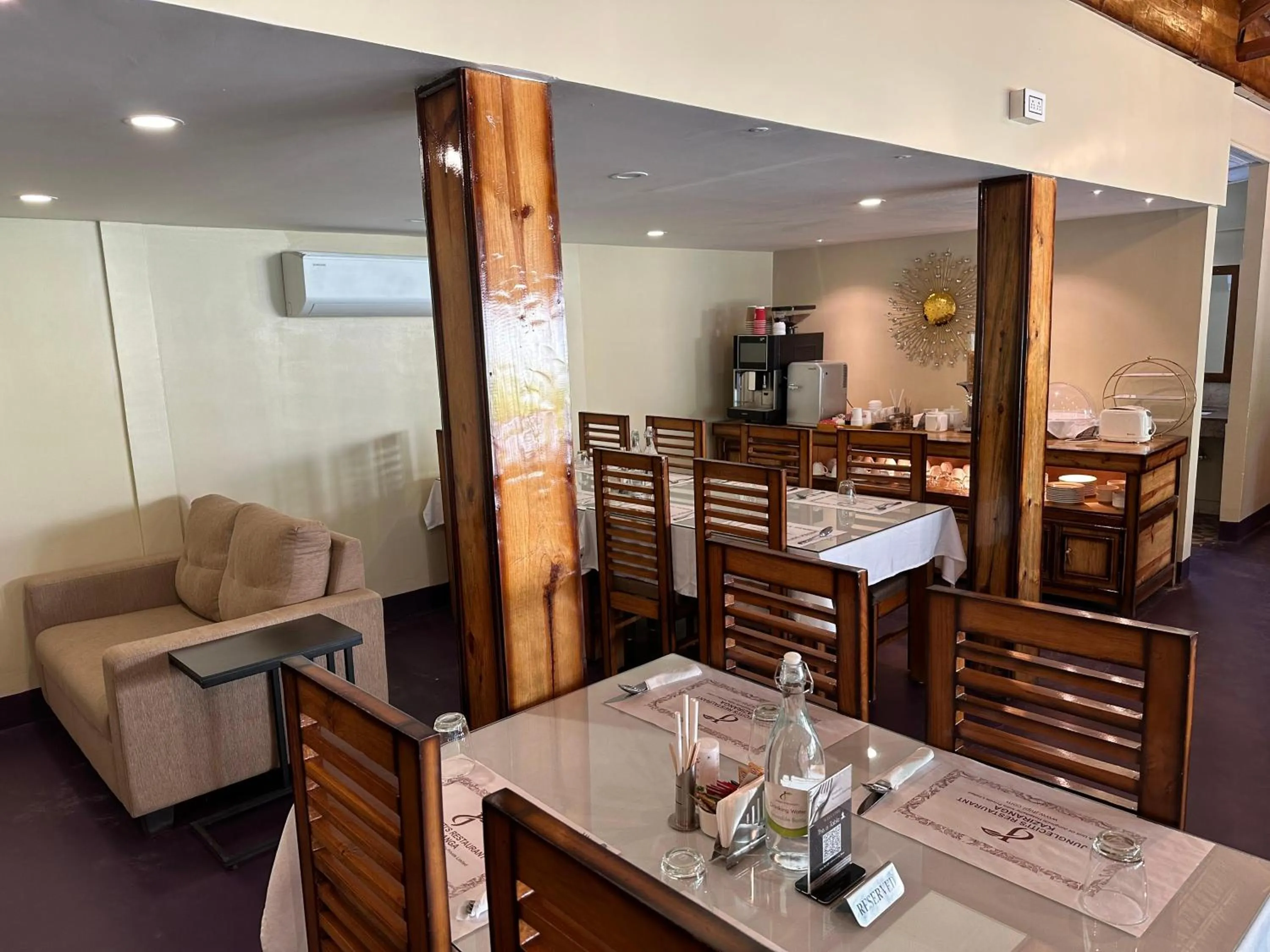 Restaurant/places to eat in Jungleciti House, Kaziranga National Park