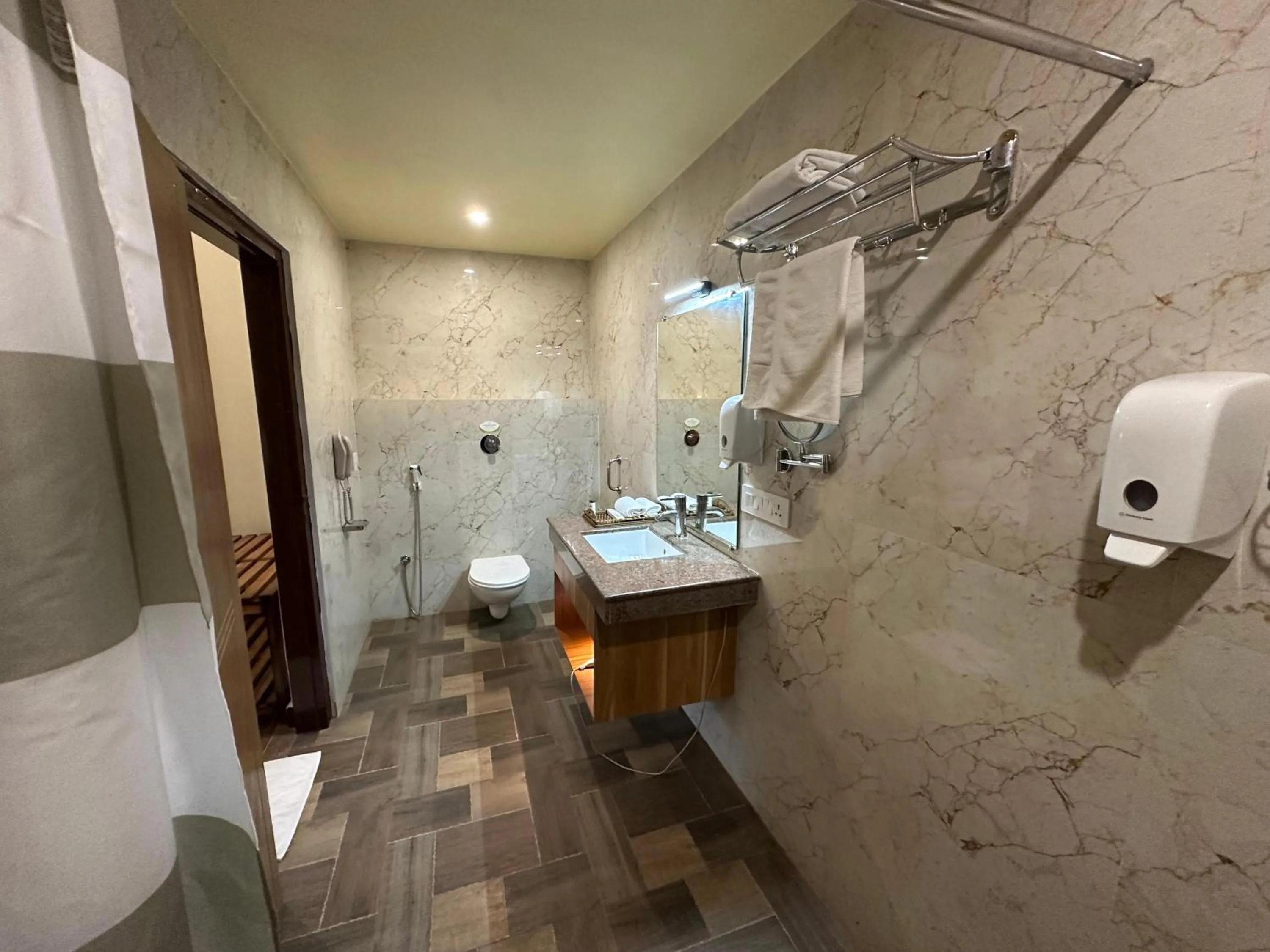 Shower in Jungleciti House, Kaziranga National Park