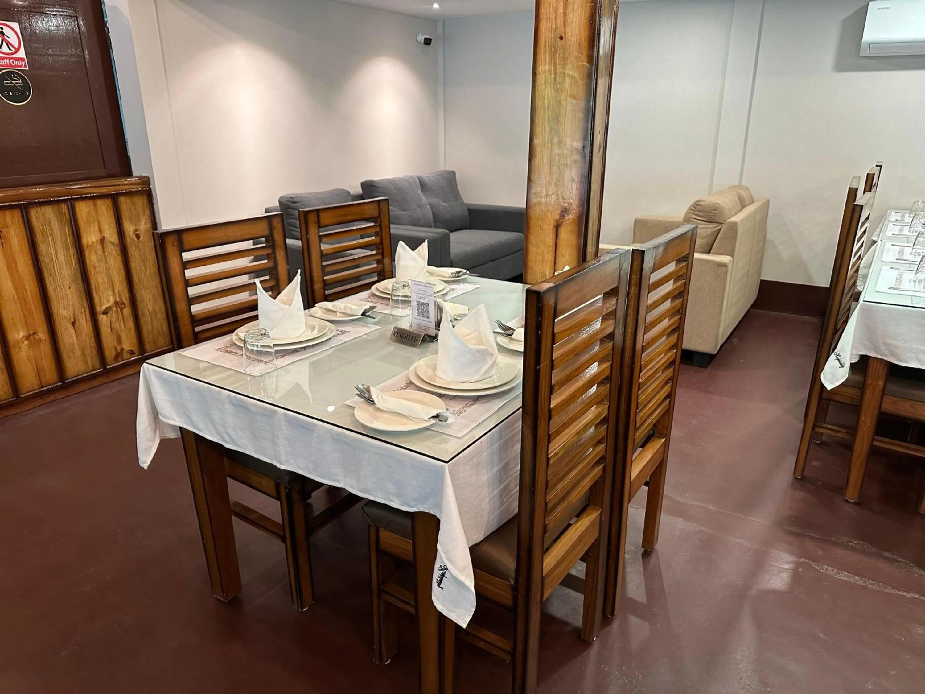 Restaurant/places to eat in Jungleciti House, Kaziranga National Park