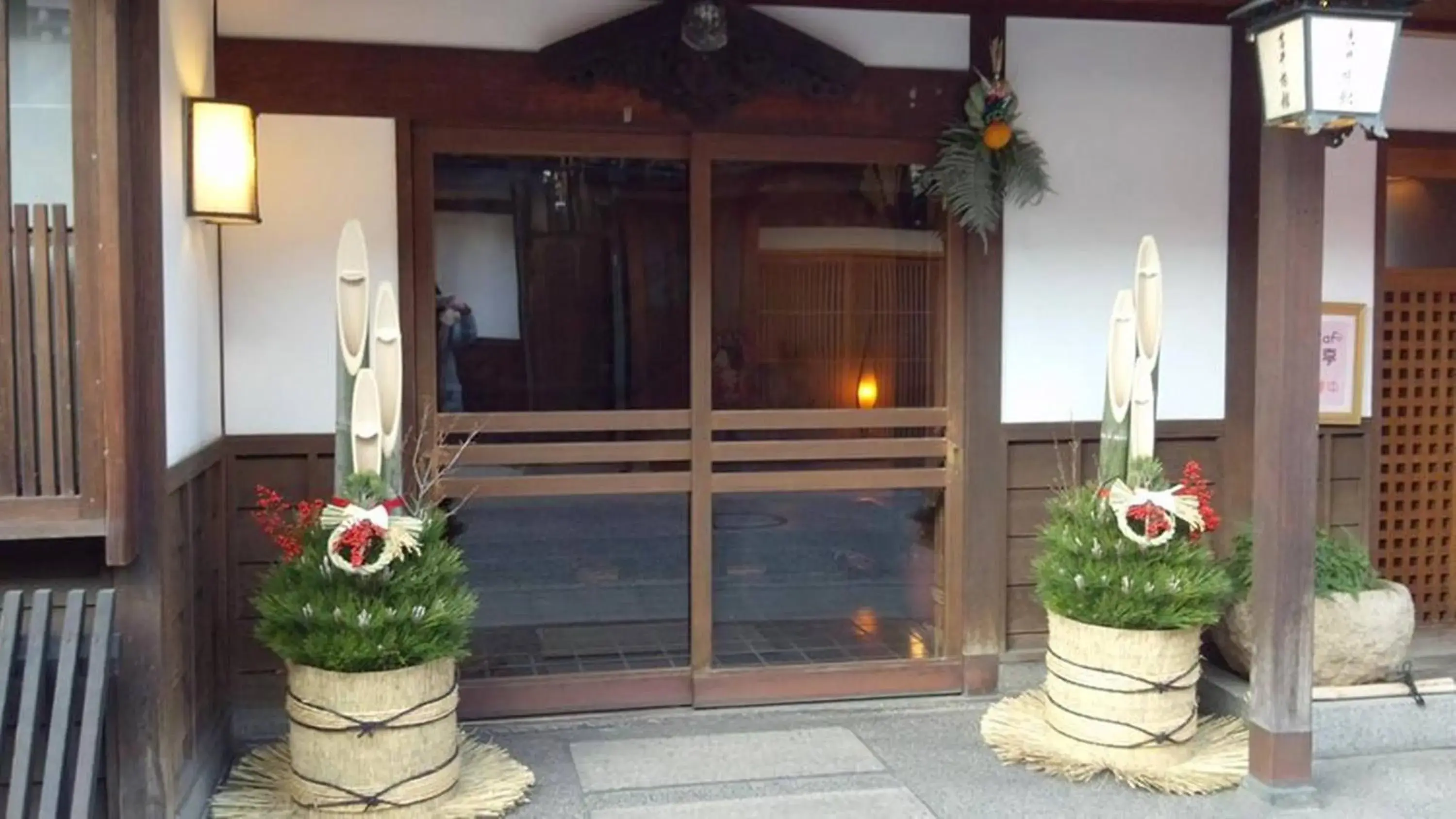 Facade/entrance in Yoshii Ryokan Facade/entrance in Yoshii Ryokan
