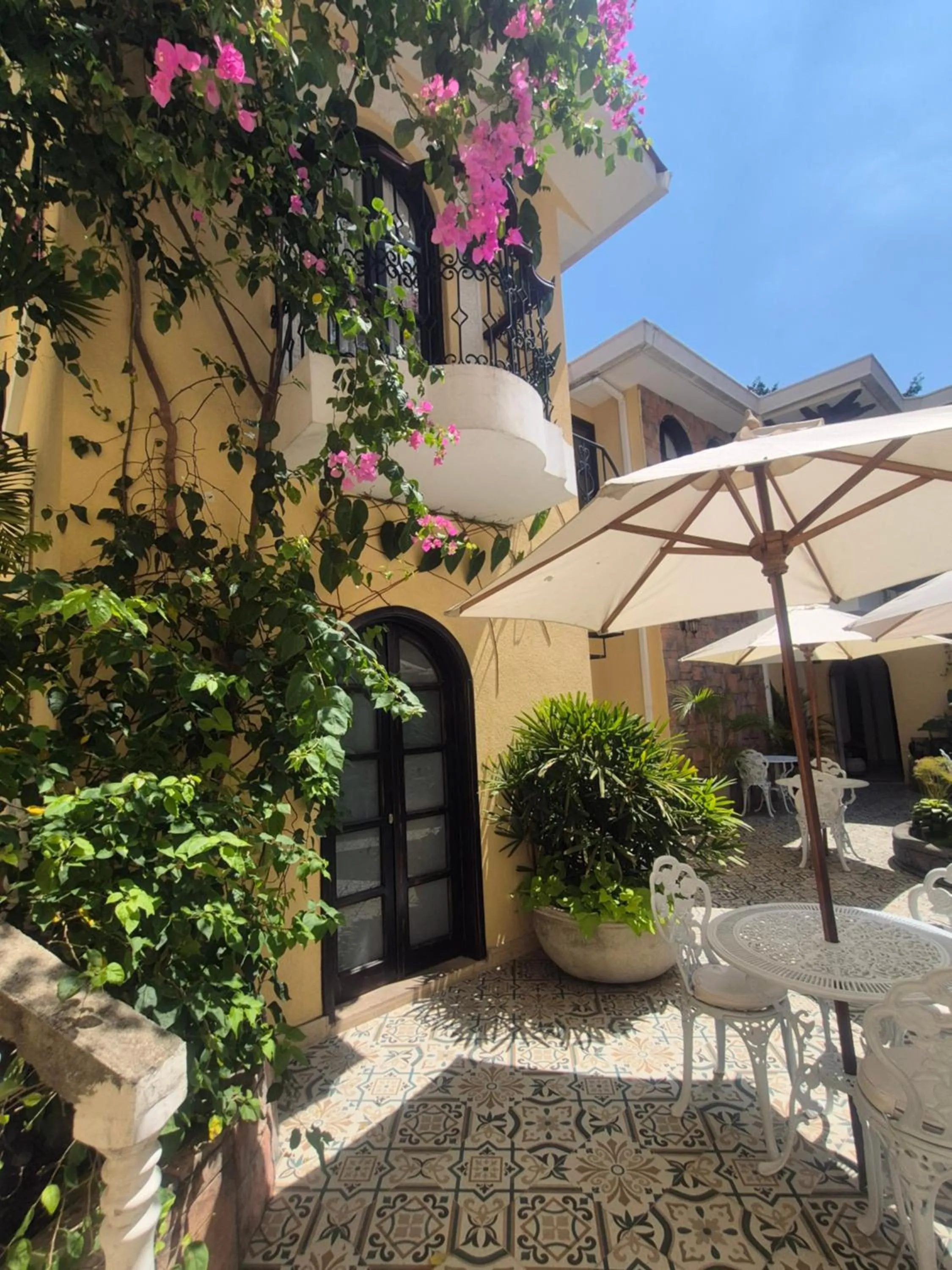 Patio in Casa Sileo - boutique Hotel