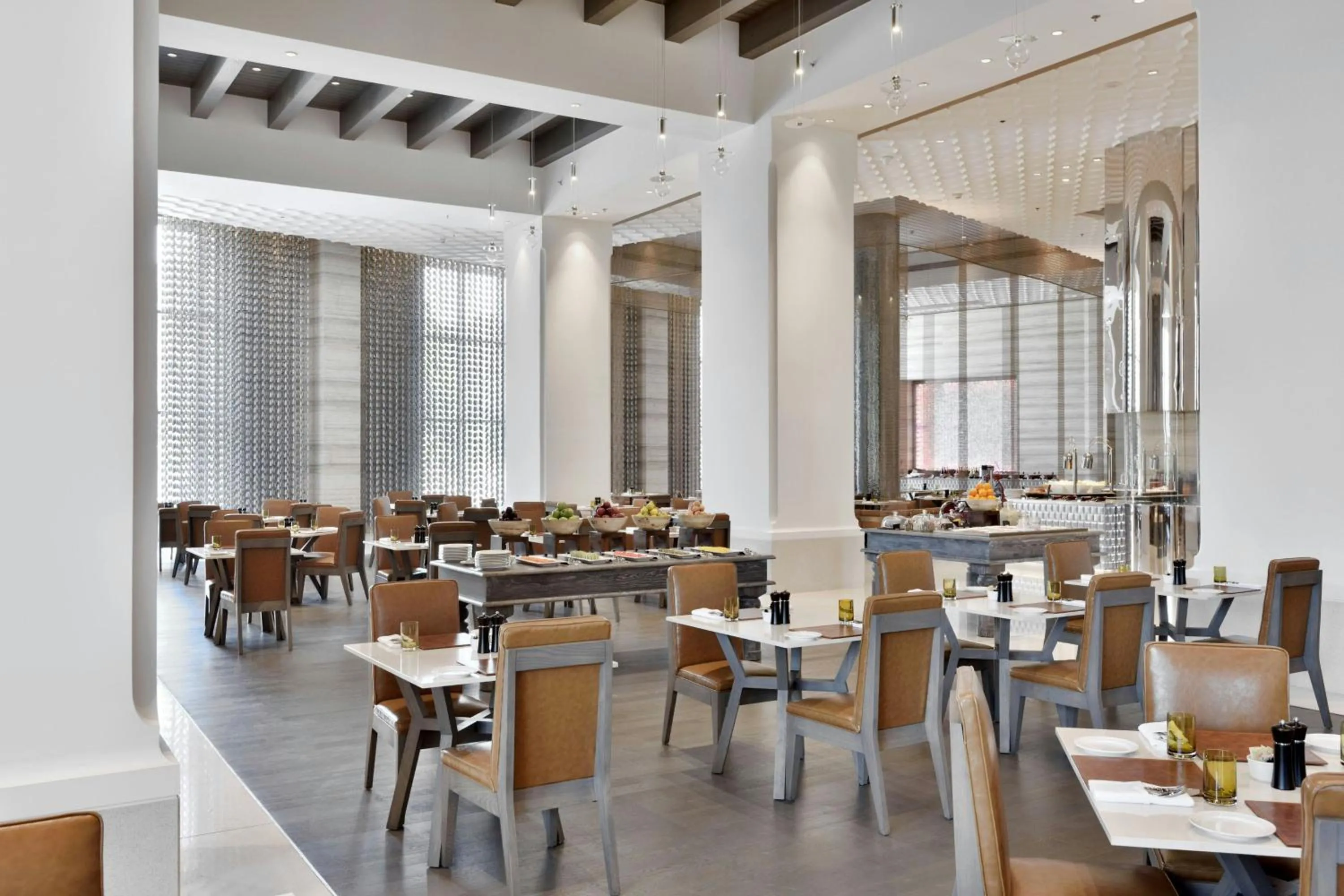 Restaurant/places to eat in JW Marriott Mumbai Sahar Airport