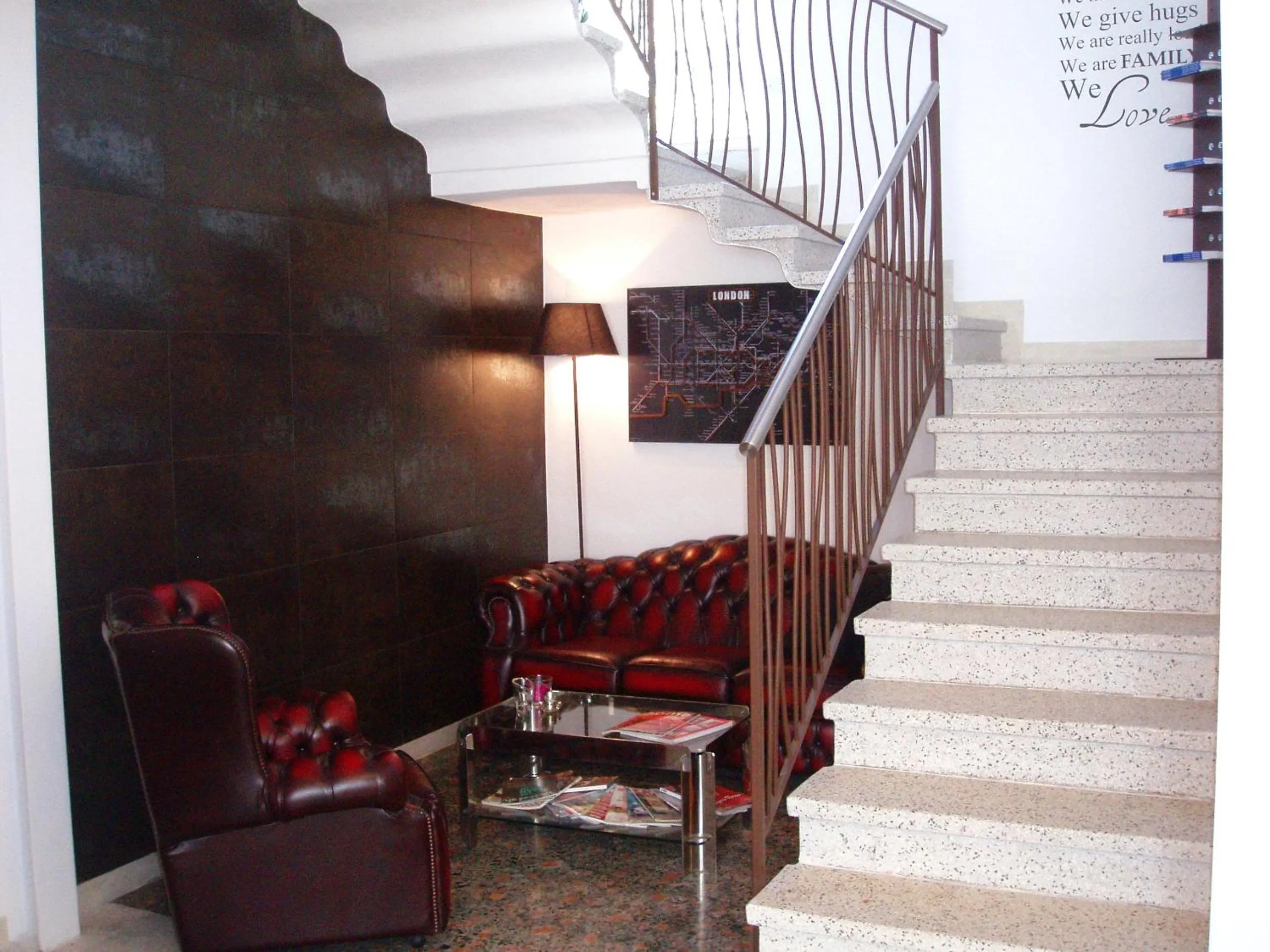 Communal lounge/ TV room in B&B La Porta Rossa