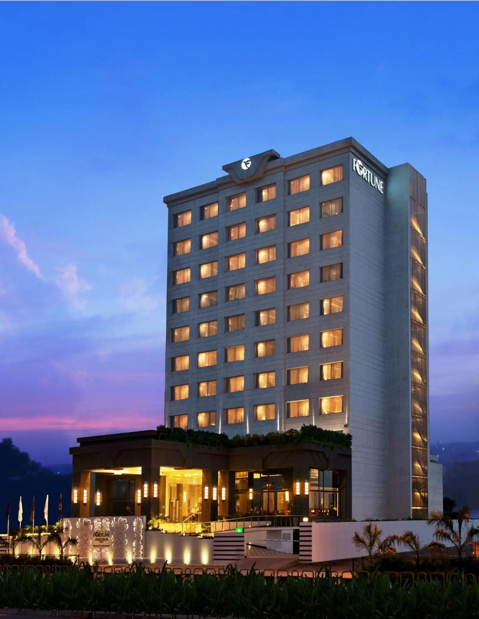 Facade/entrance in Fortune Park JPS Grand Rajkot - Member ITC Hotels' Group
