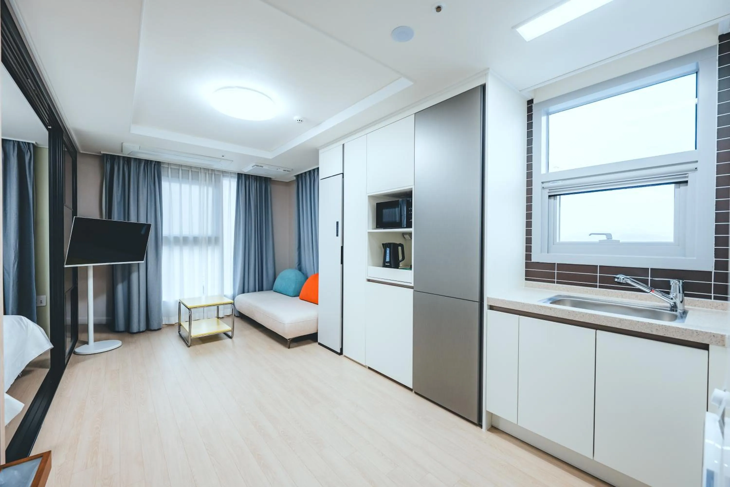 H Avenue Sasang Station Residence Hotel