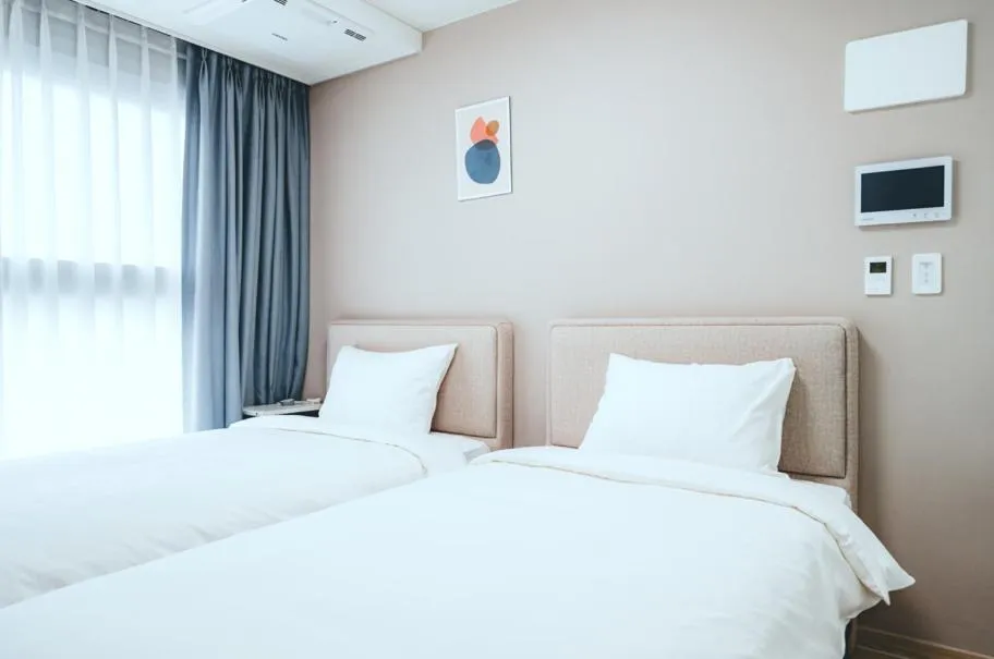 Bed in H Avenue Sasang Station Residence Hotel