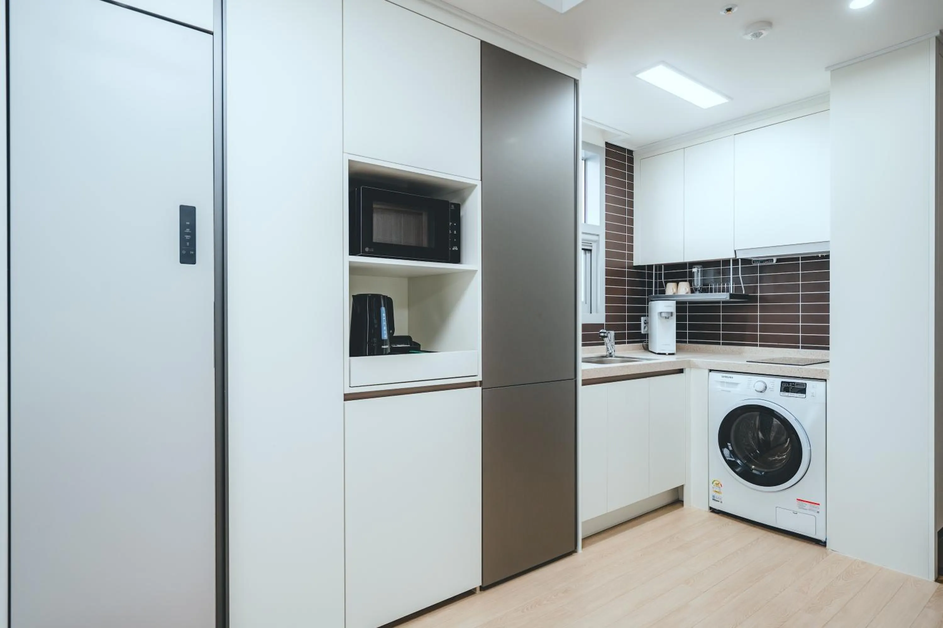 H Avenue Sasang Station Residence Hotel