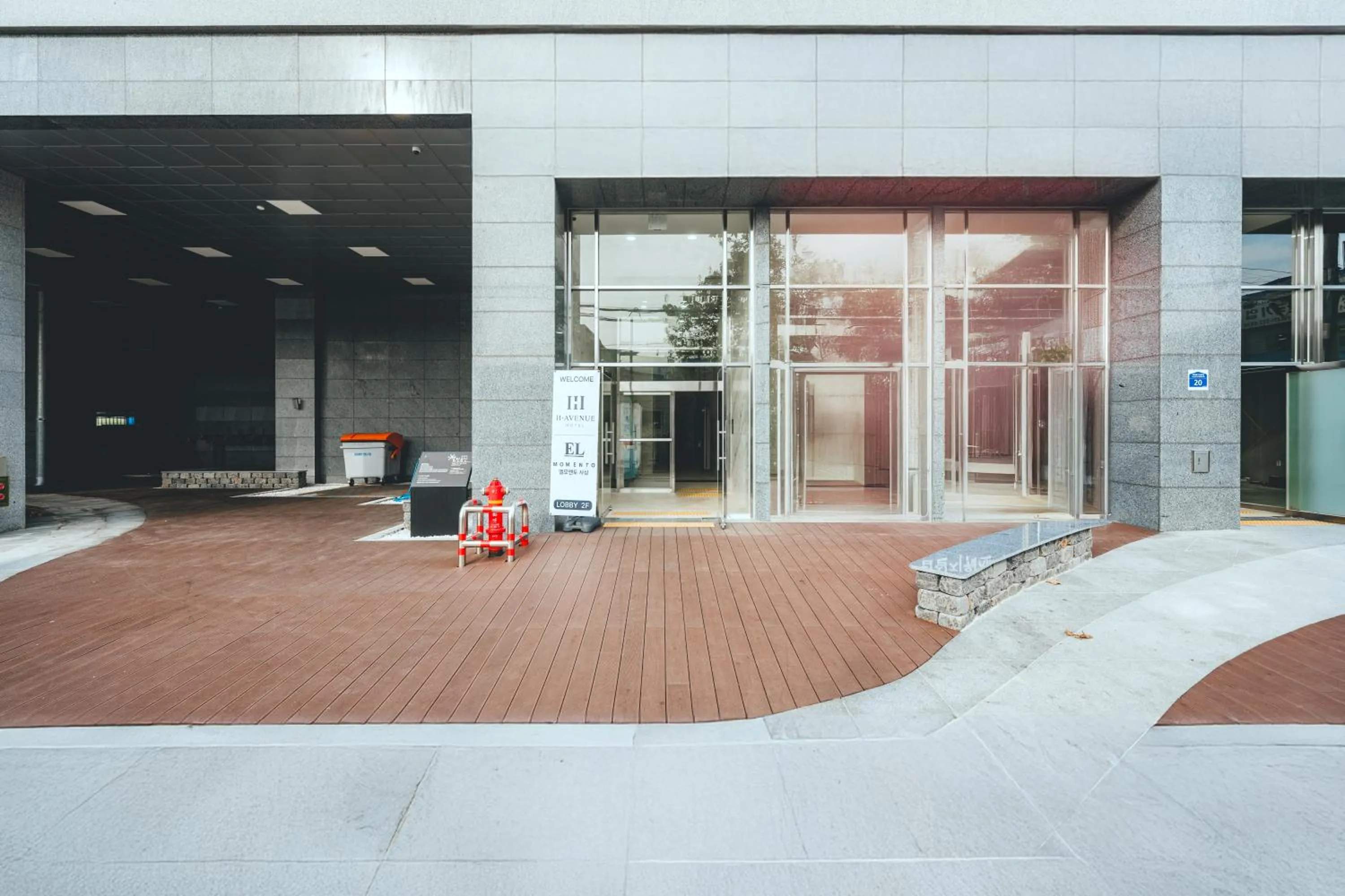 H Avenue Sasang Station Residence Hotel