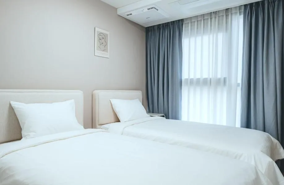 Bed in H Avenue Sasang Station Residence Hotel