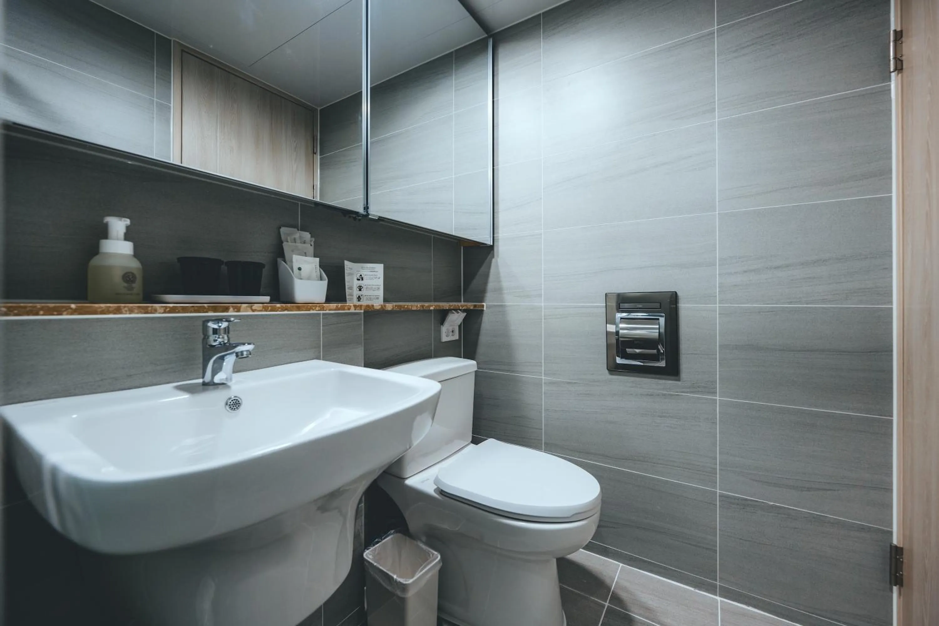 H Avenue Sasang Station Residence Hotel