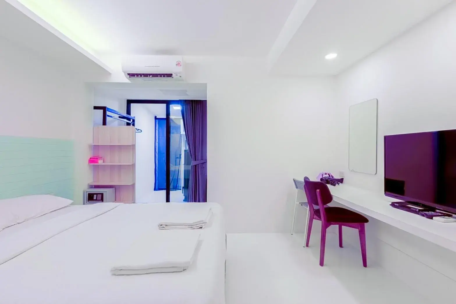 Bedroom, Bed in 24 Hills Hotel Bedroom, Bed in 24 Hills Hotel