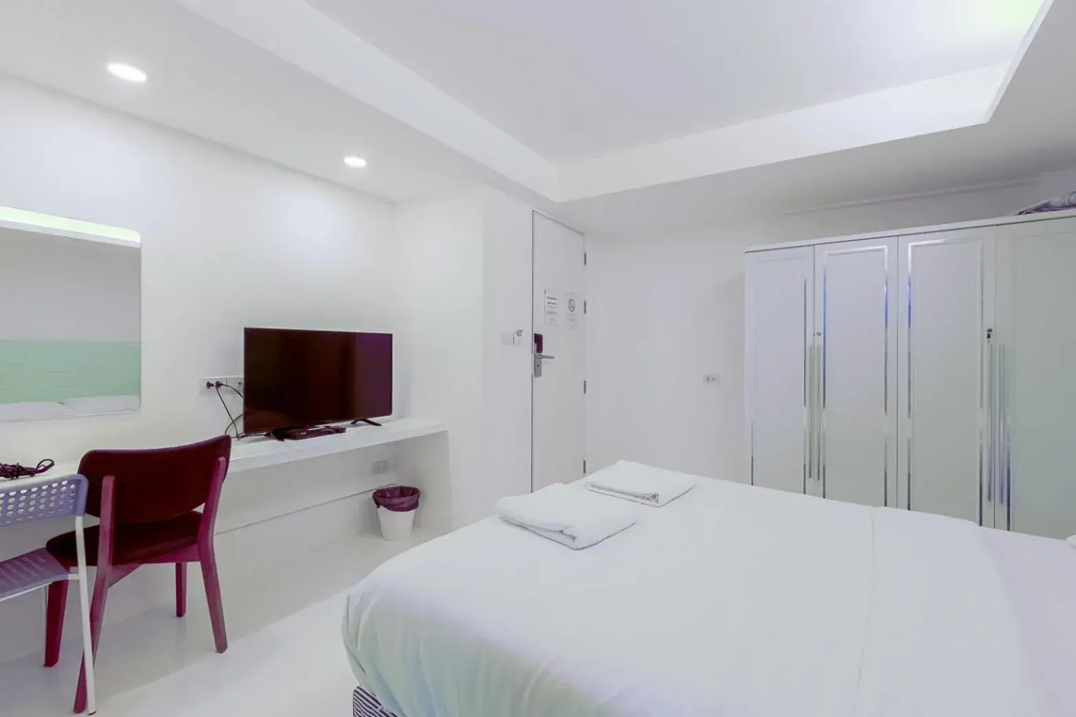 Bedroom, Bed in 24 Hills Hotel Bedroom, Bed in 24 Hills Hotel