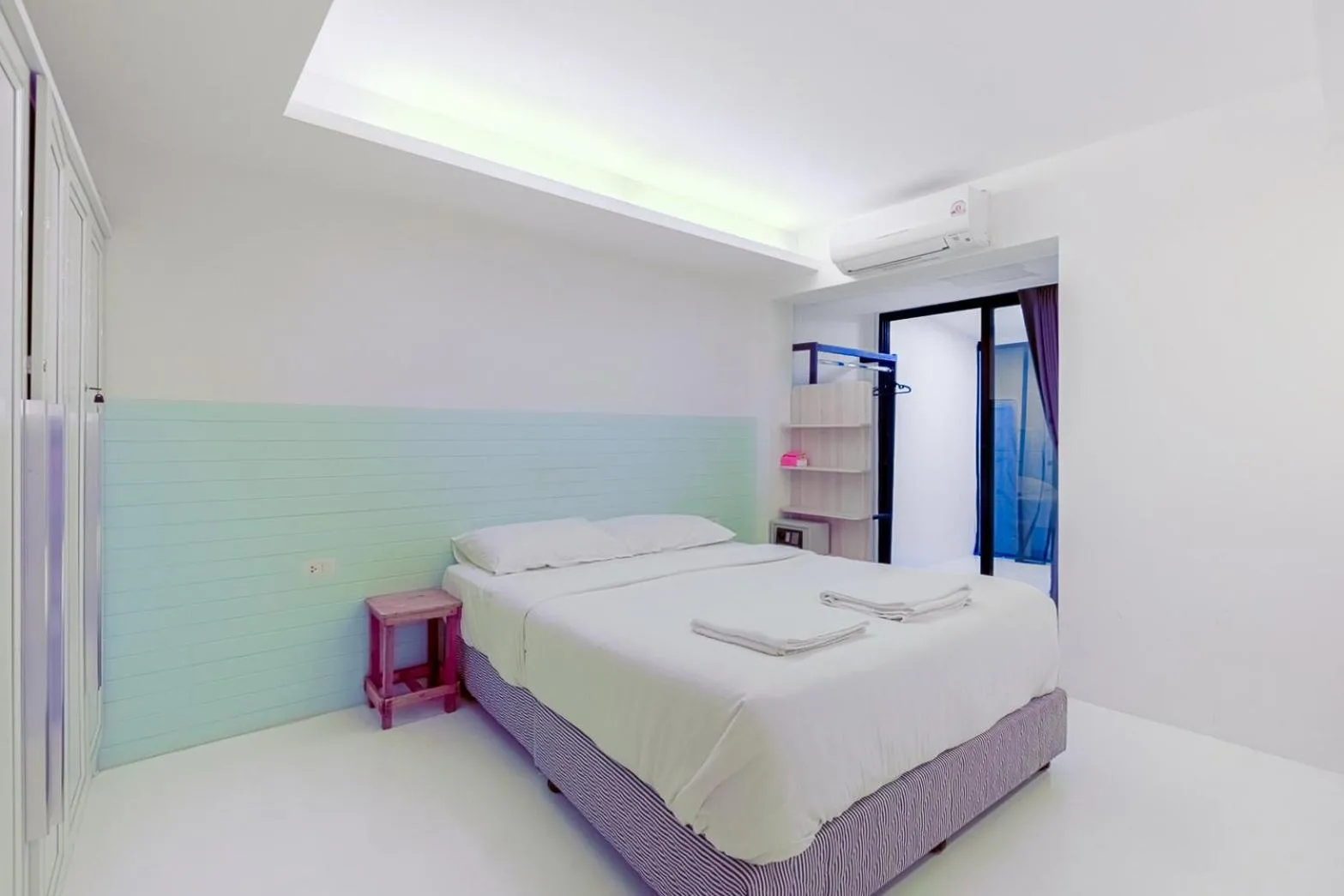 Bedroom, Bed in 24 Hills Hotel