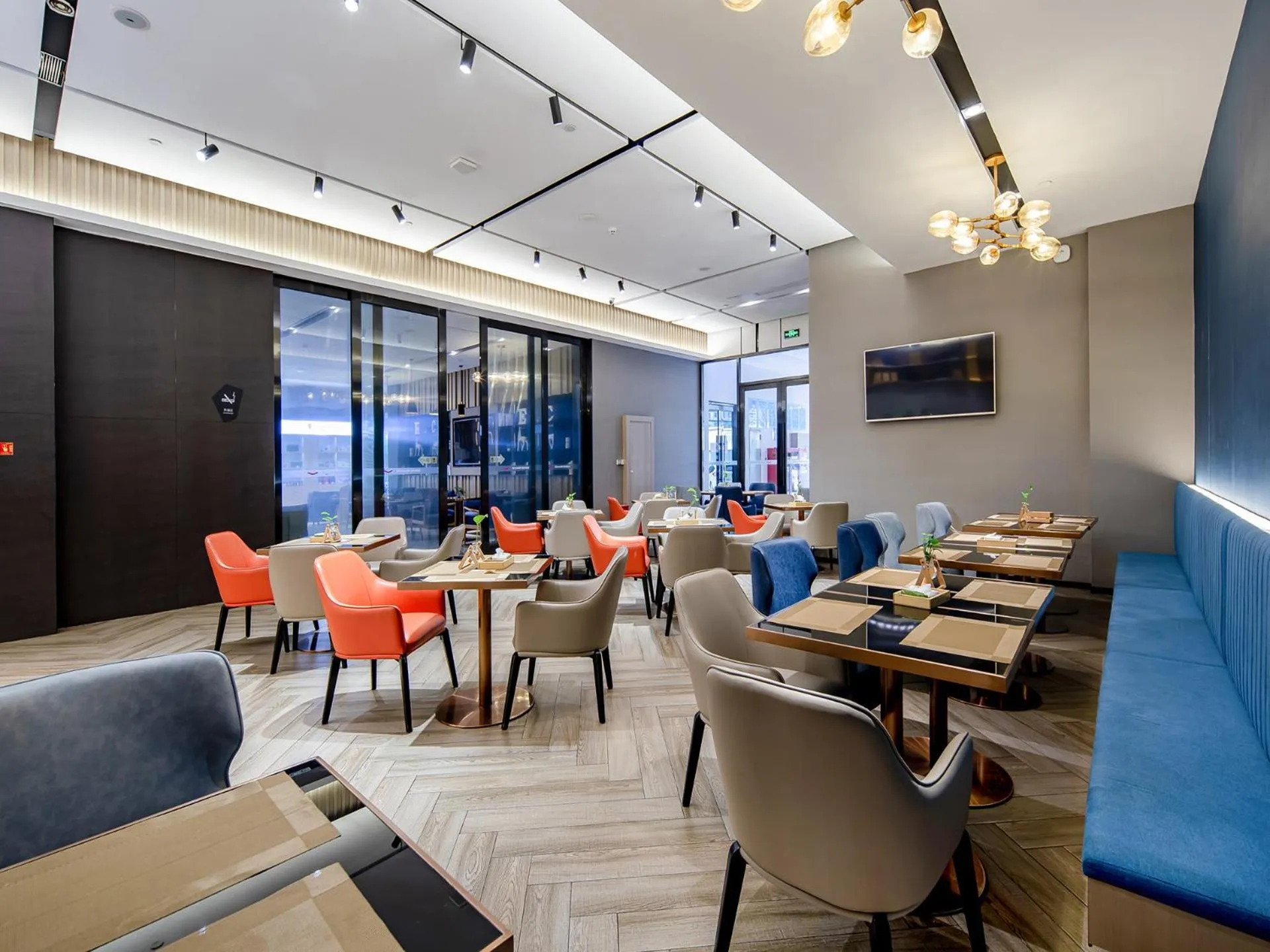 Restaurant/places to eat in Echarm Hotel Guigang Pingnan Central Plaza Branch