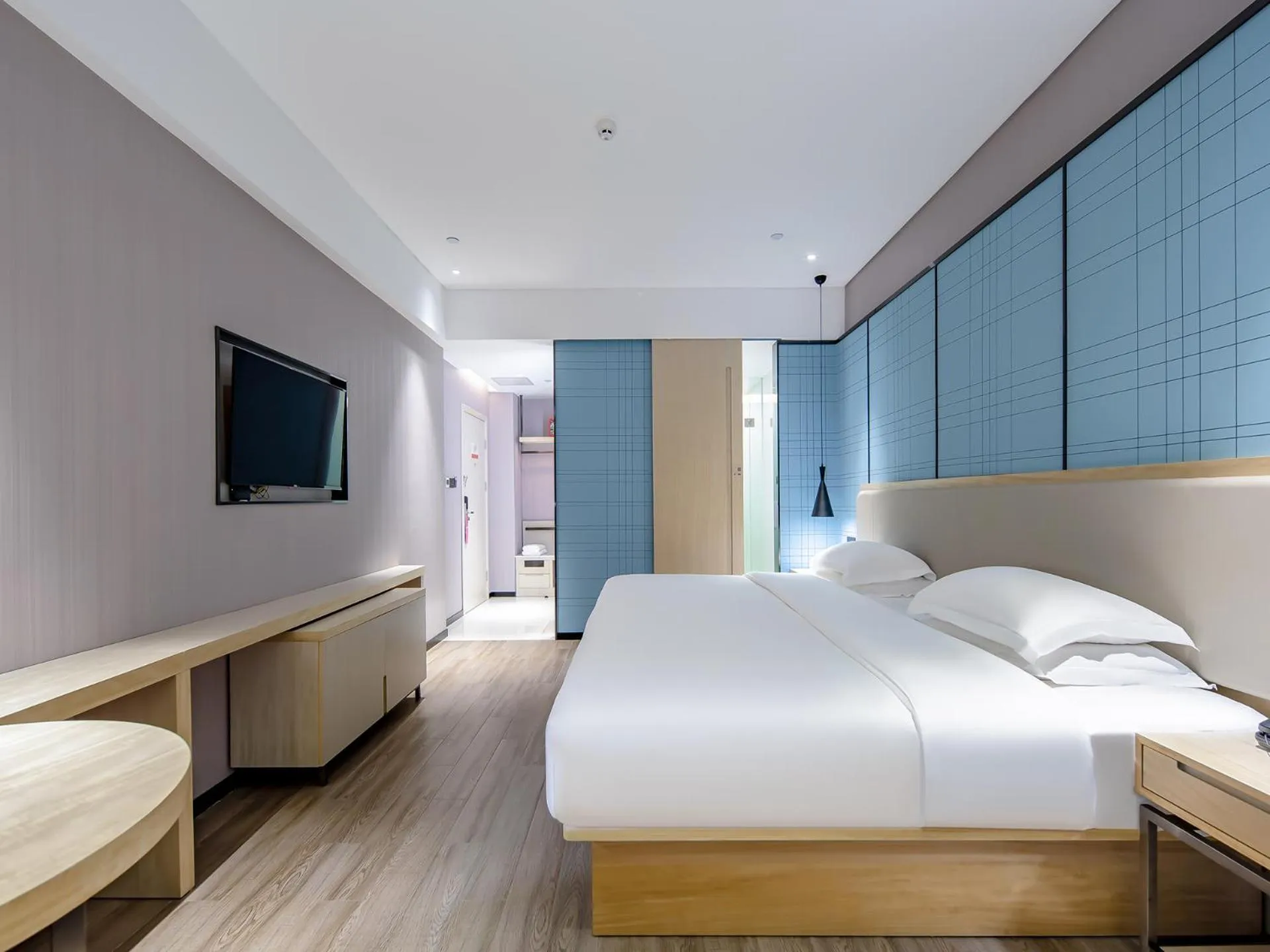 View (from property/room), Bed in Echarm Hotel Guigang Pingnan Central Plaza Branch