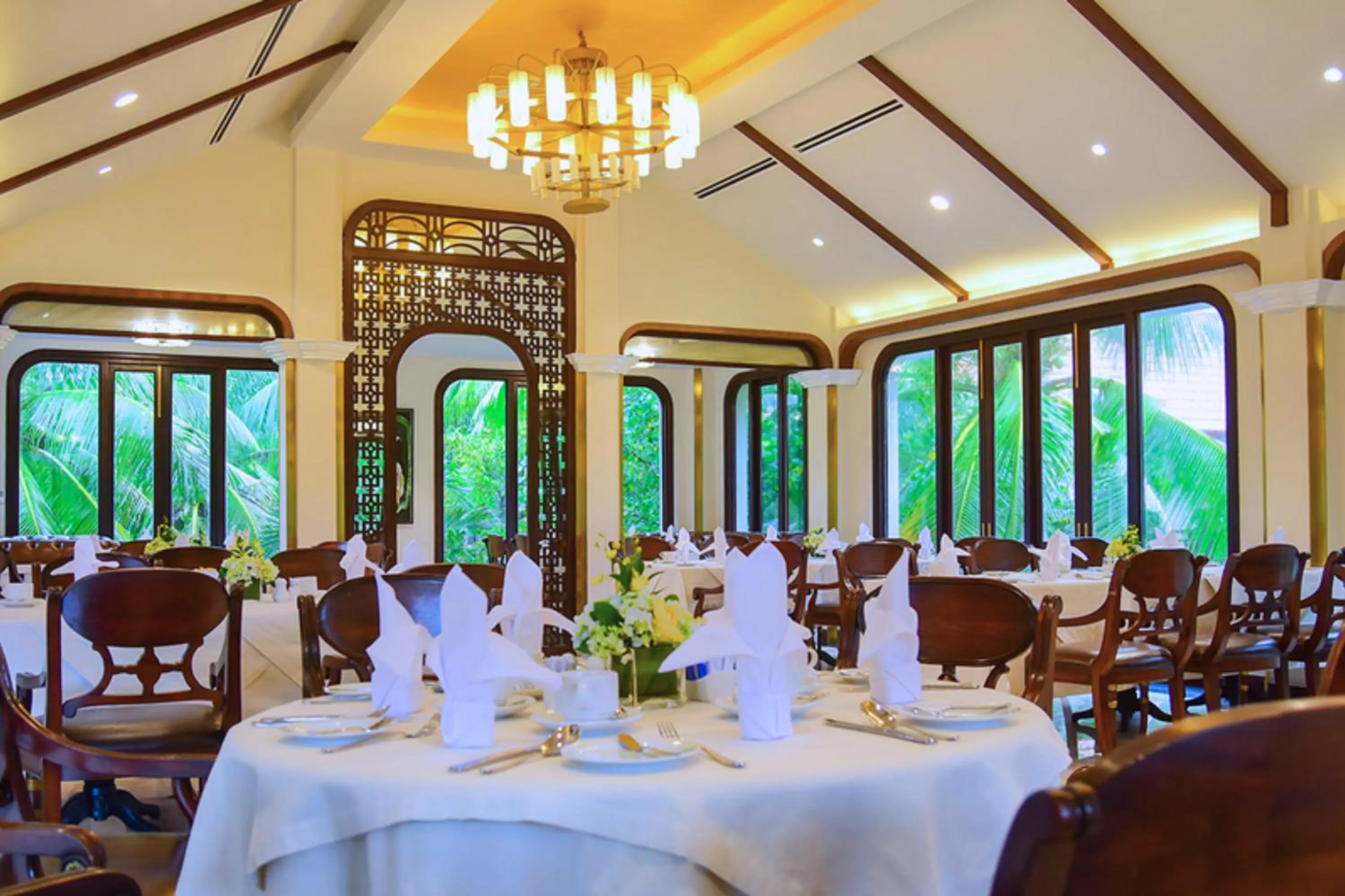Restaurant/places to eat in Purama Villas Luxury Resort Da Nang