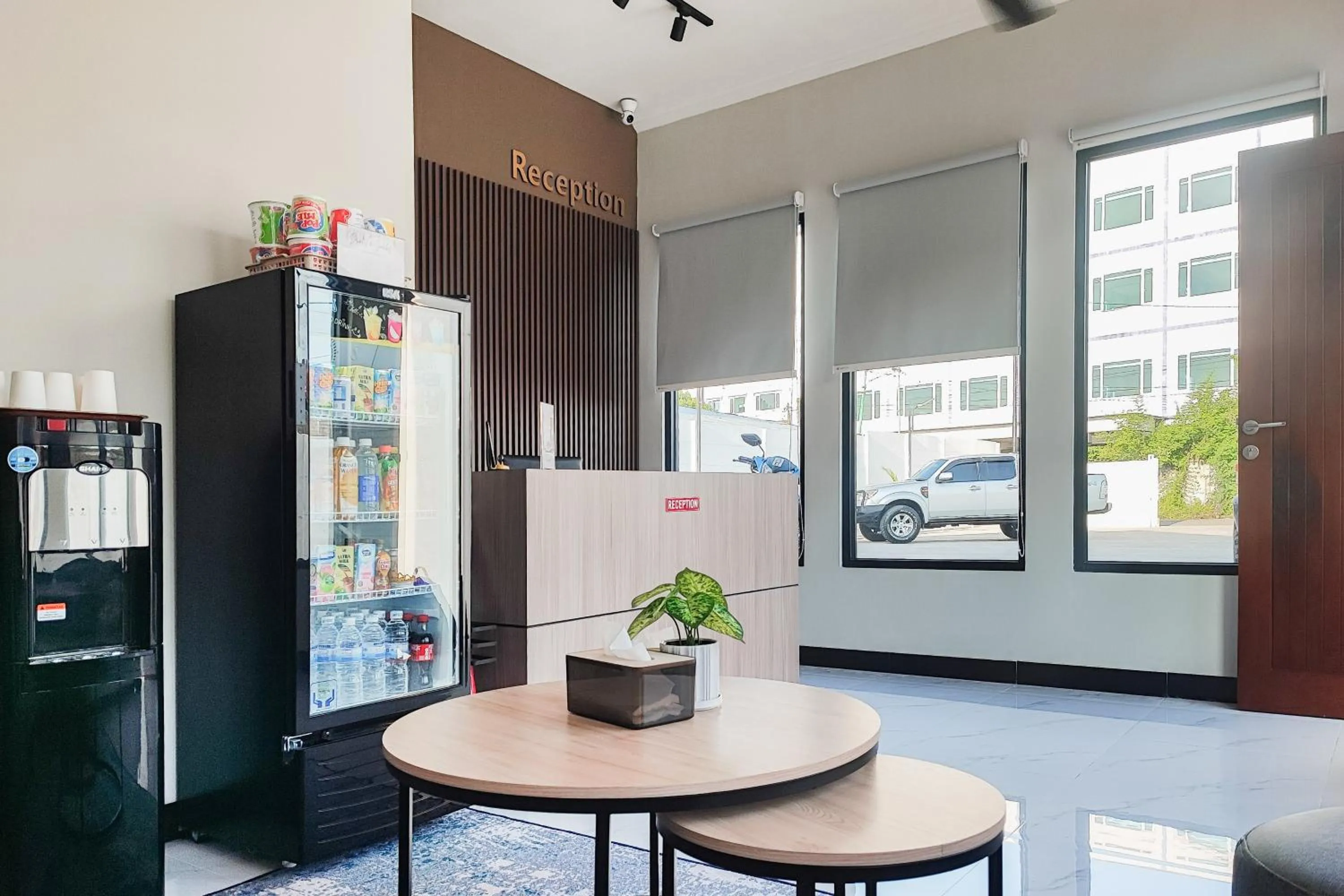 Lobby or reception in Urbanview Hotel at Pesona Guest House Jambi