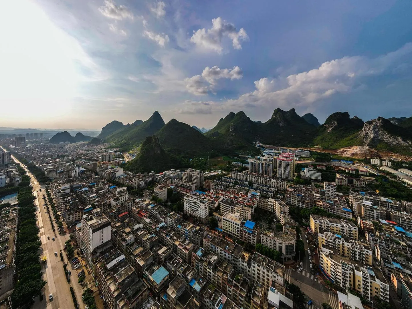 Echarm Hotel Hezhou Avenue