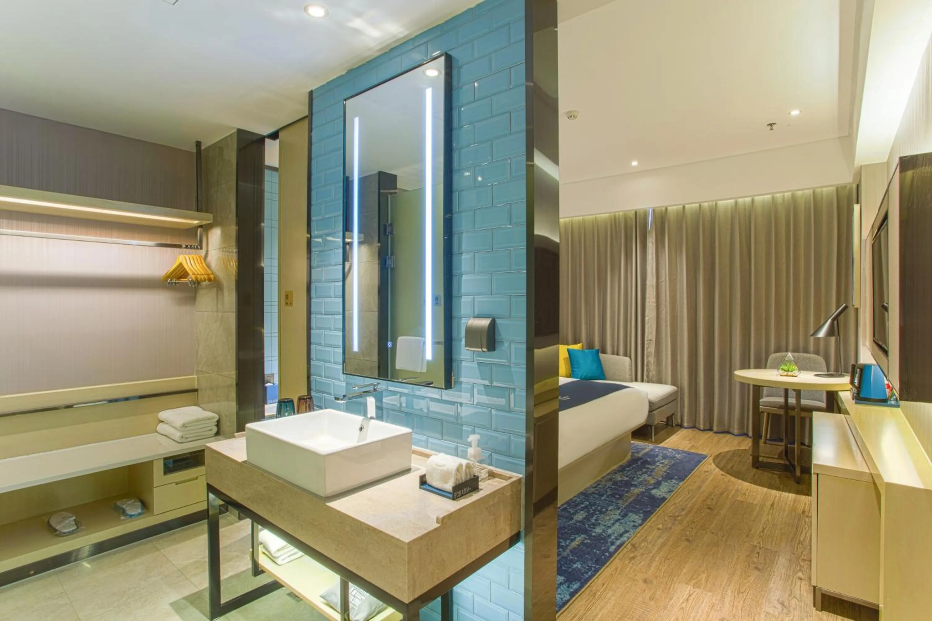 Echarm Hotel Hezhou Avenue