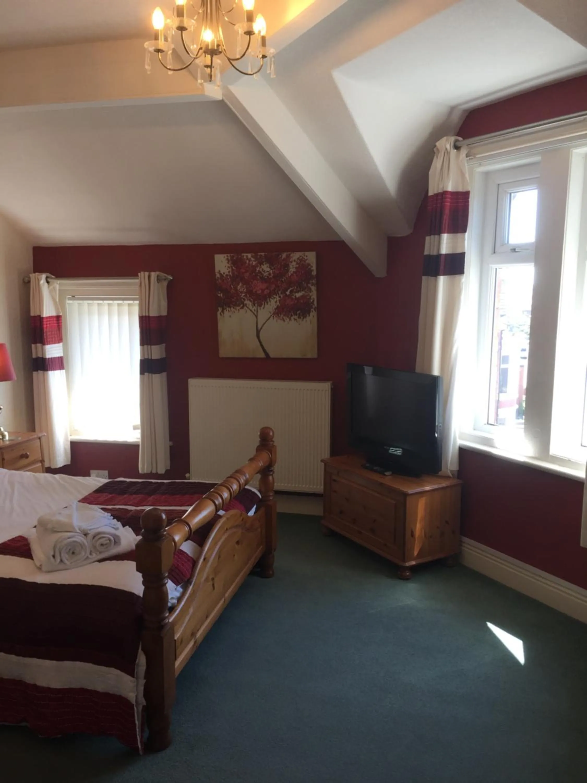 Photo of the whole room, Bed in The Fernroyd