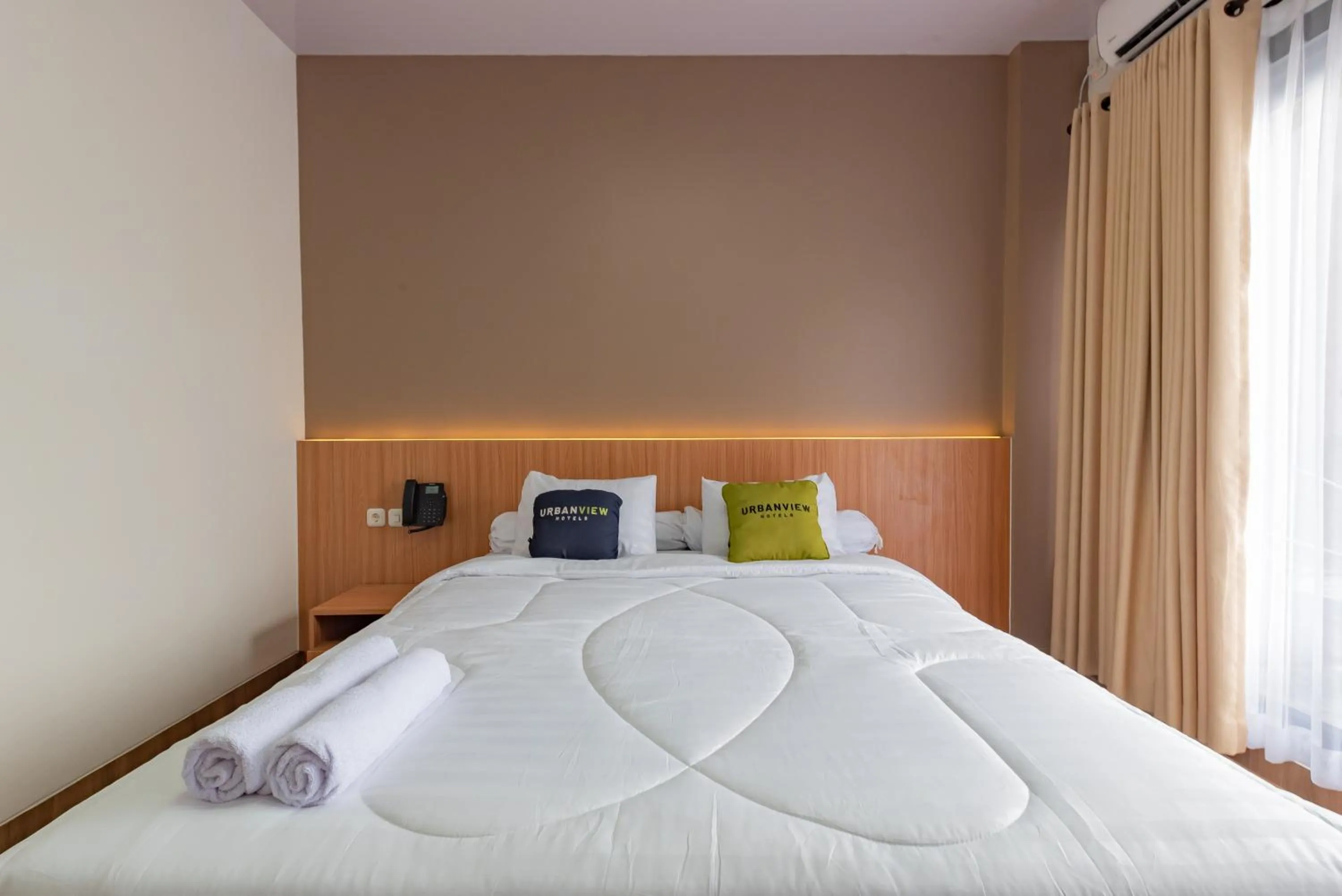 Bedroom, Bed in Urbanview Hotel Inkoppabri Cisarua Puncak