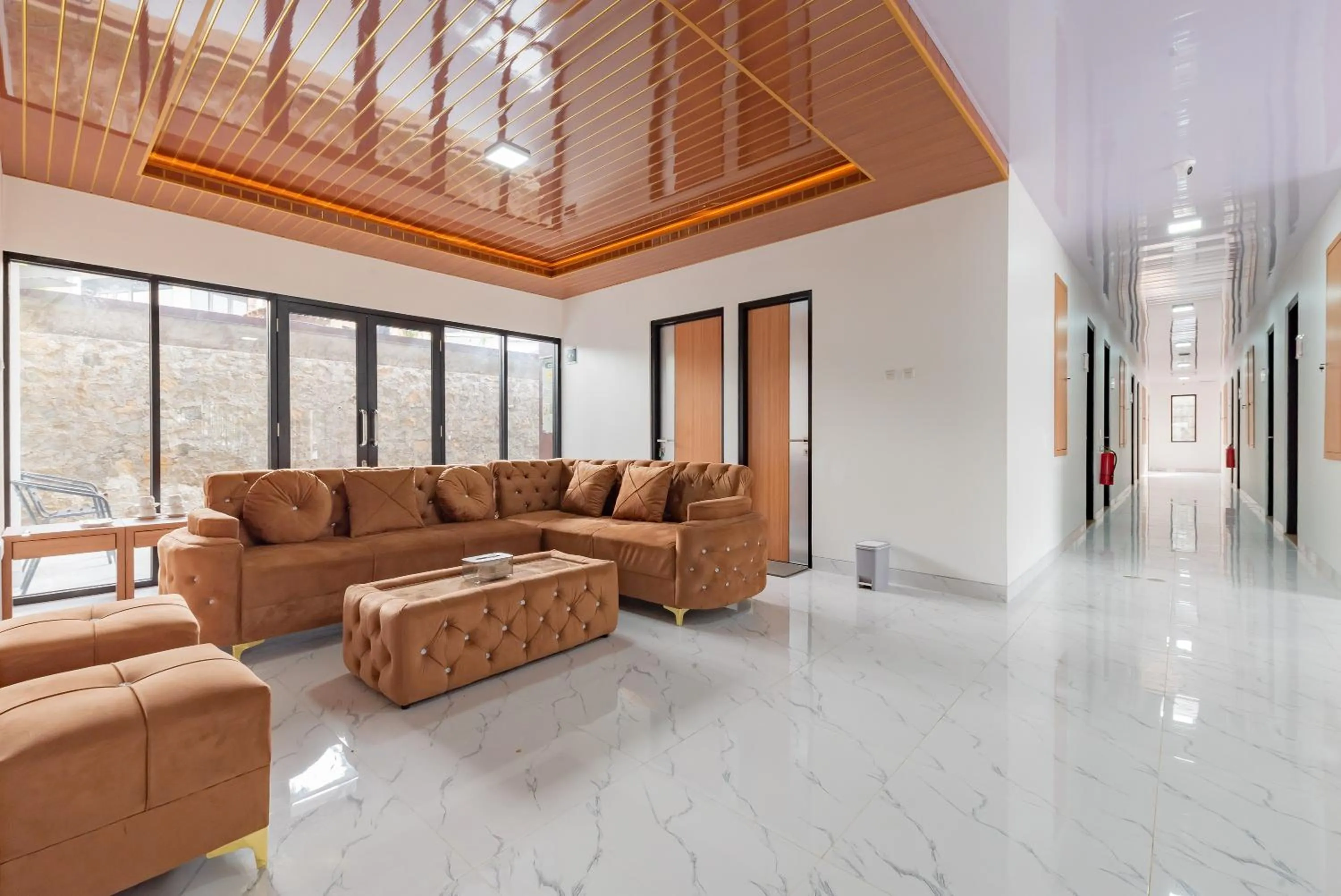 Seating area in Urbanview Hotel Inkoppabri Cisarua Puncak