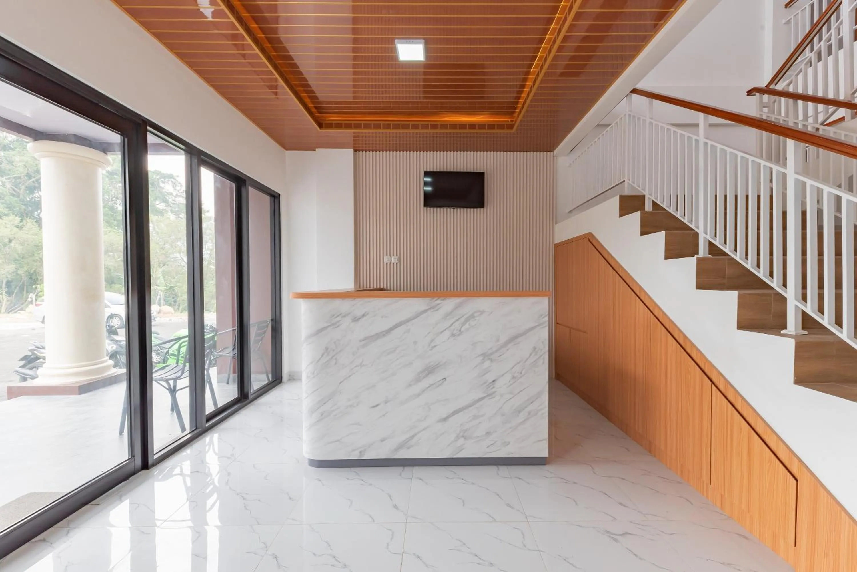 Lobby or reception in Urbanview Hotel Inkoppabri Cisarua Puncak