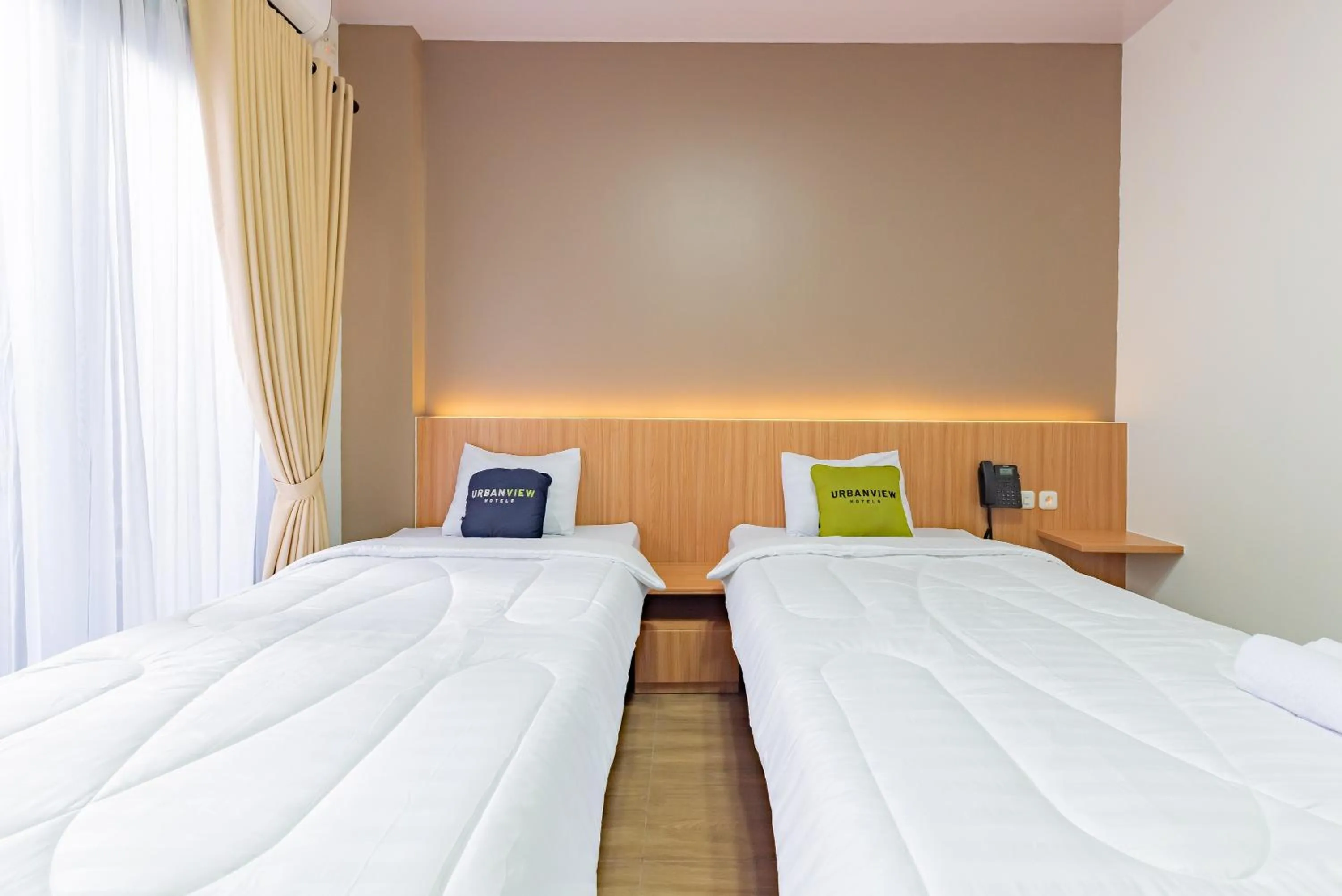 Bedroom, Bed in Urbanview Hotel Inkoppabri Cisarua Puncak