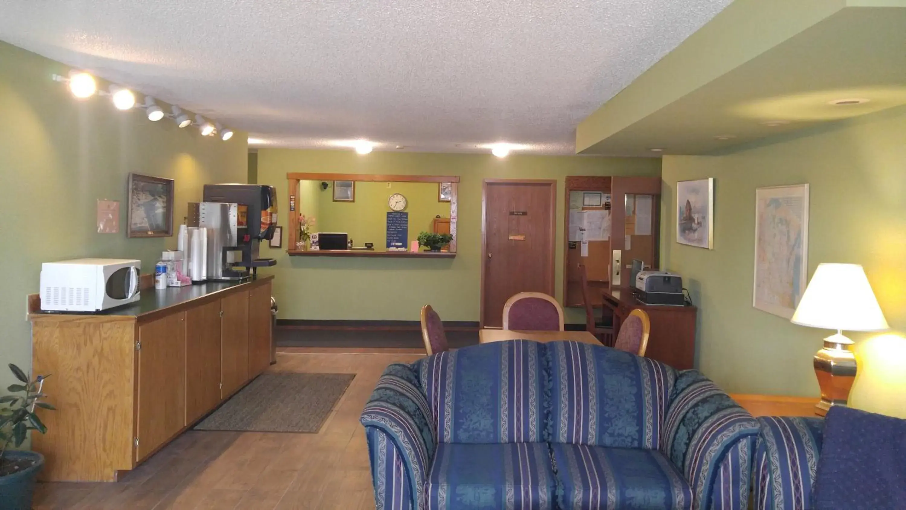 Lobby or reception in Harbor Lights Lodge Lobby or reception in Harbor Lights Lodge