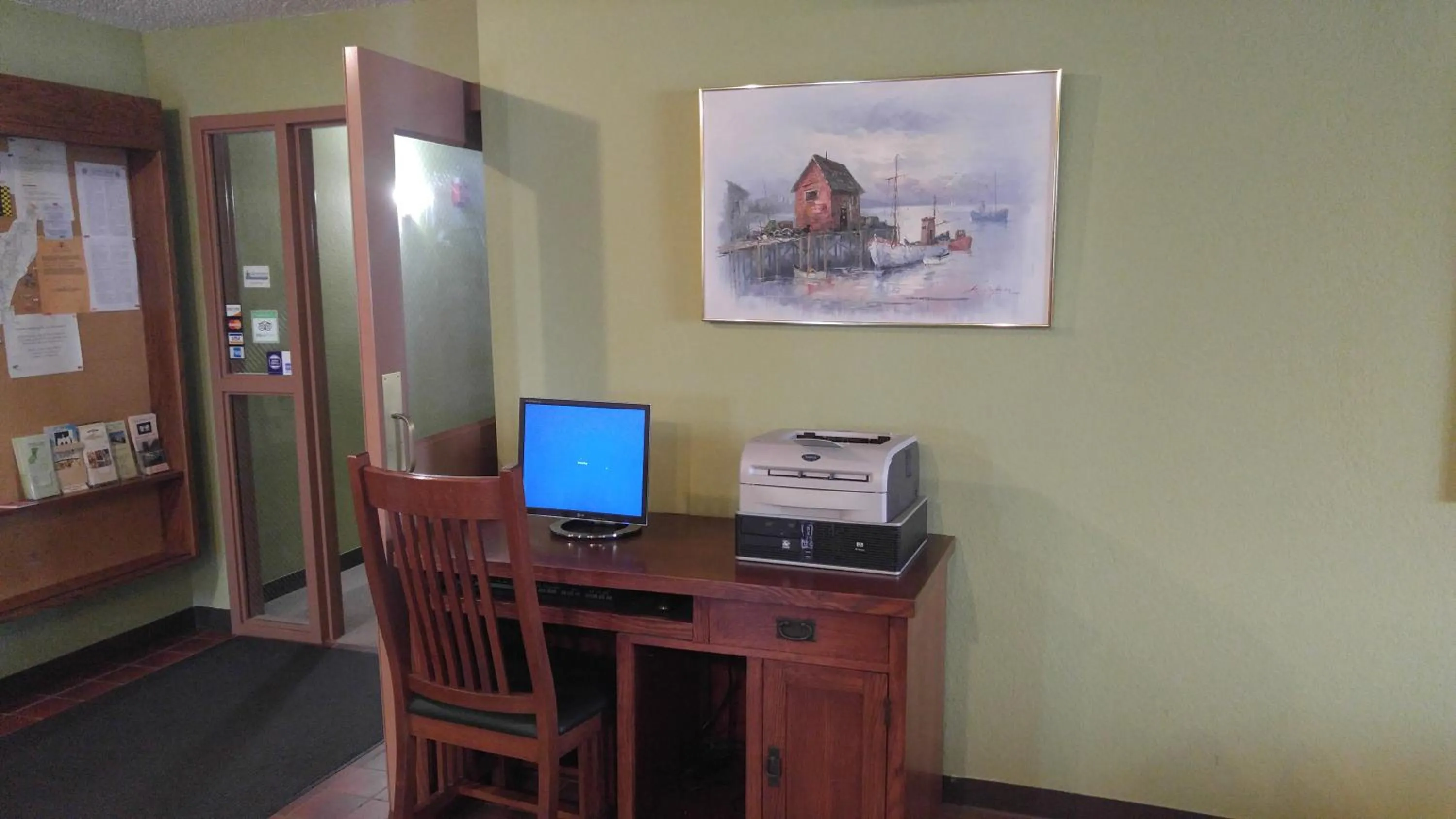 Business facilities in Harbor Lights Lodge