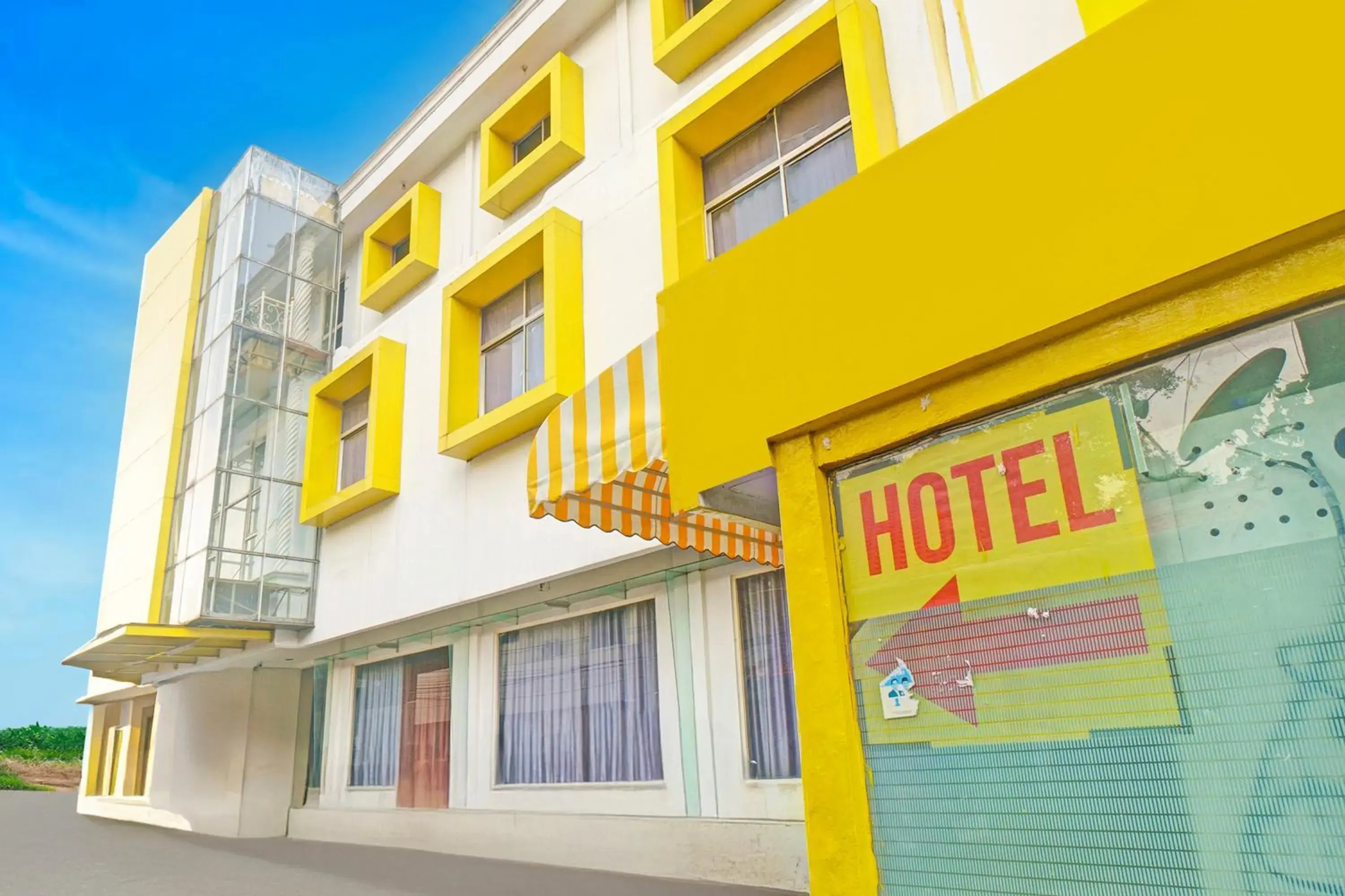 Property building in Collection O Tanah Abang Near Stasiun Tanah Abang Formerly Hotel Bimo Slipi Property building in Collection O Tanah Abang Near Stasiun Tanah Abang Formerly Hotel Bimo Slipi